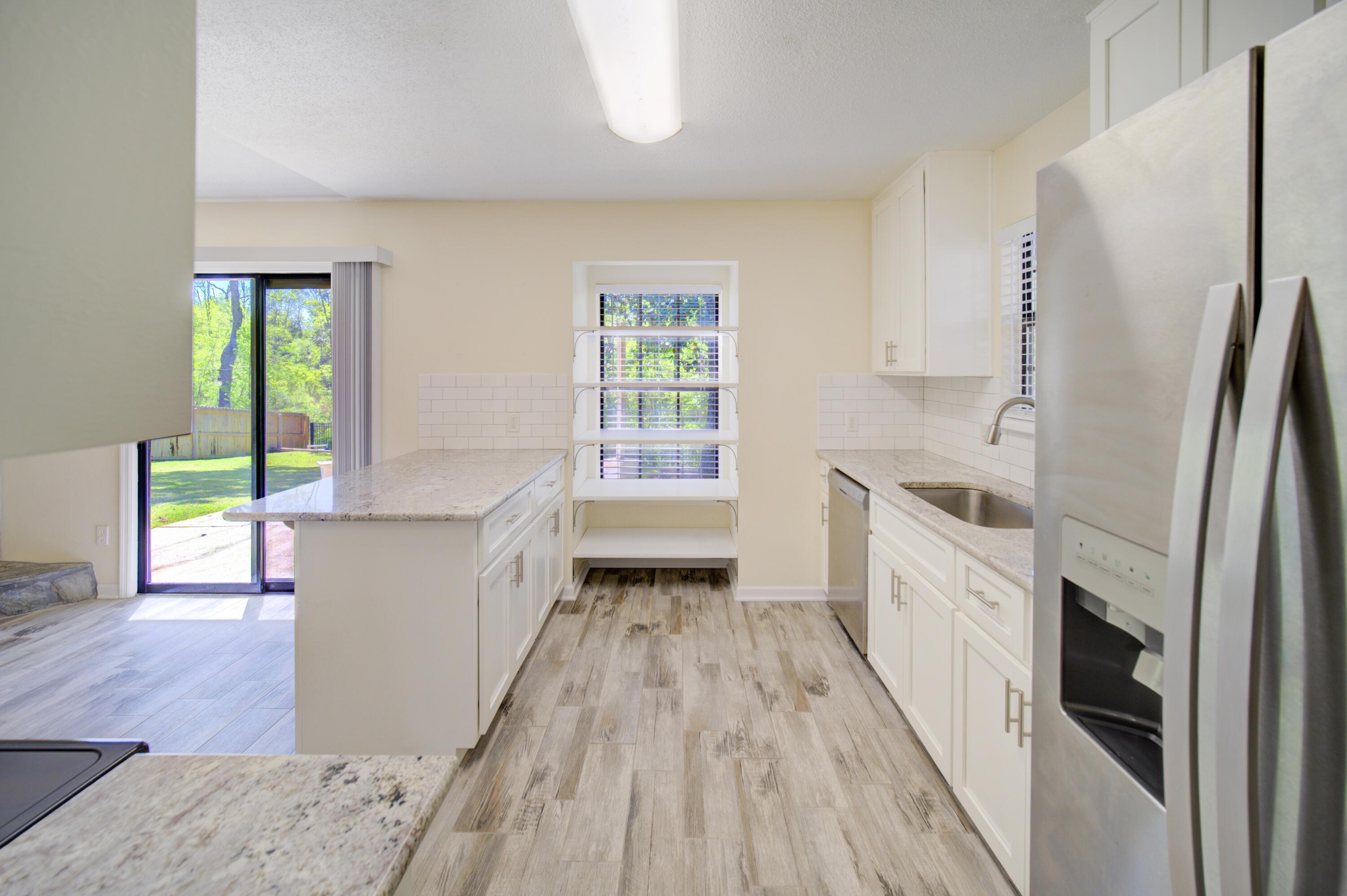 CREEKSIDE 4 - Residential