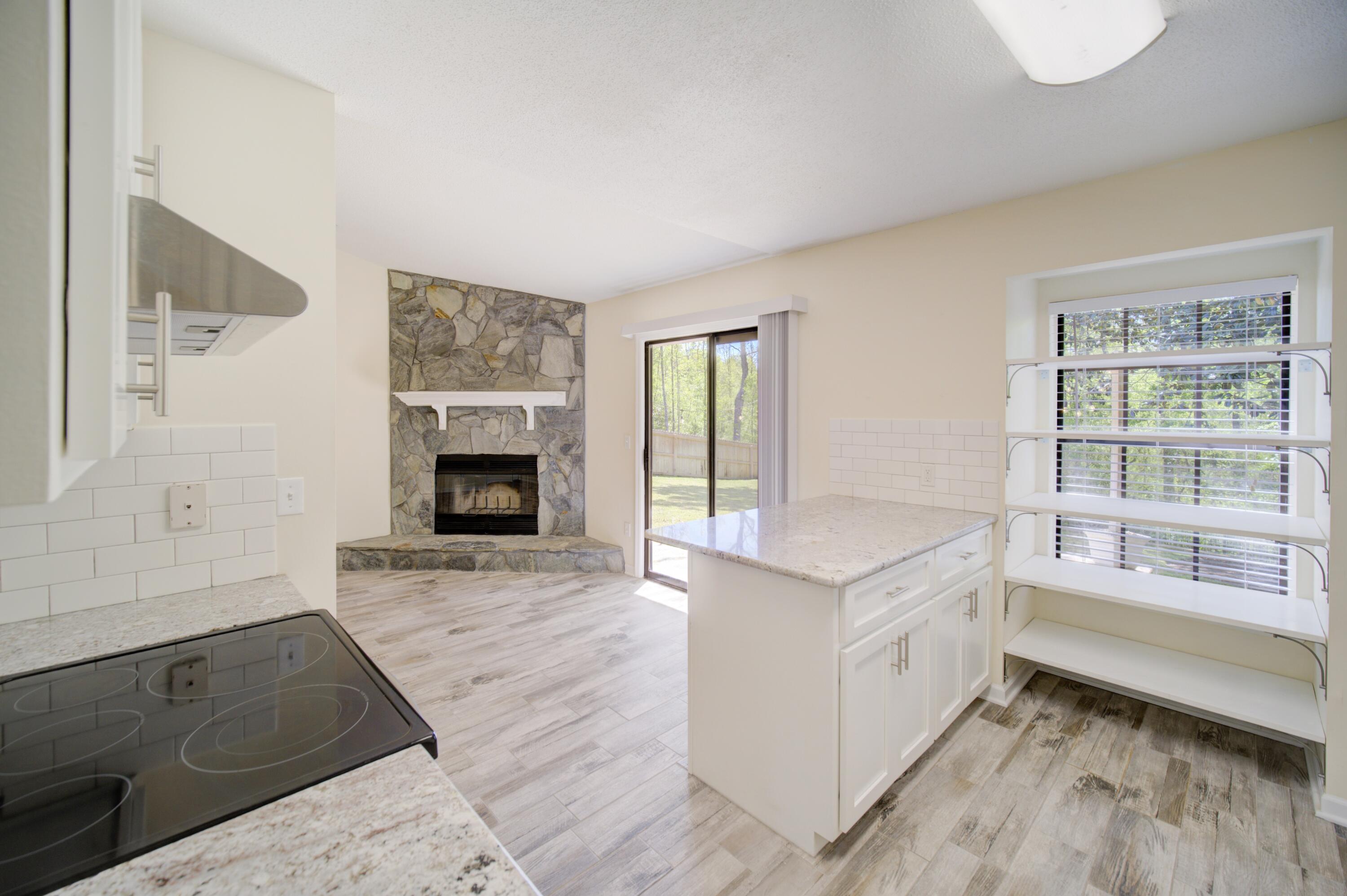 CREEKSIDE 4 - Residential