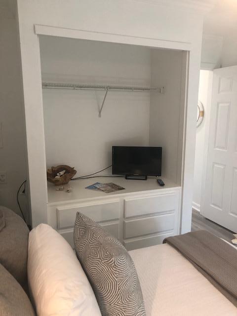 MCKENNIE'S UNRECD S/D - Residential