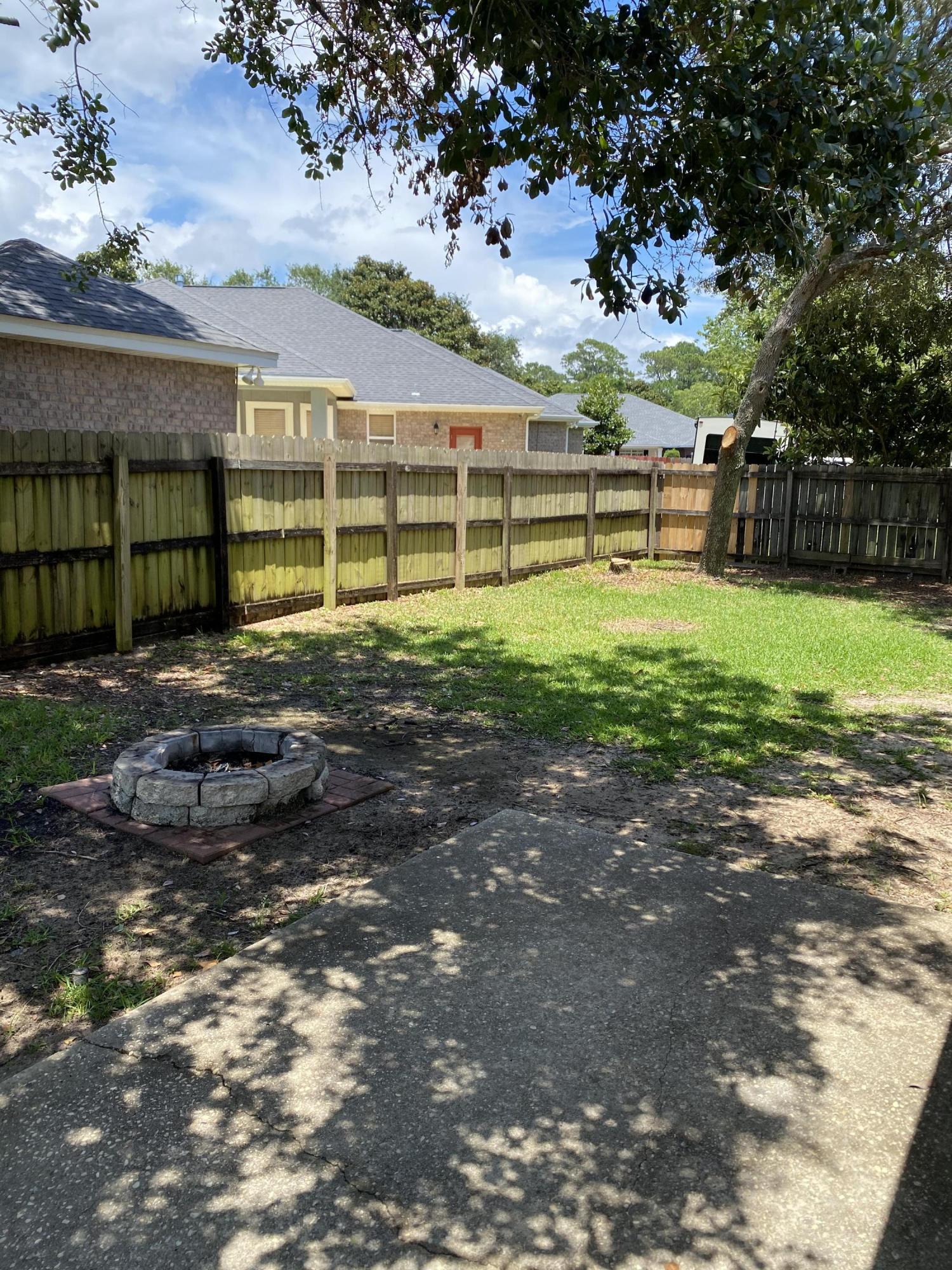 BISCAYNE POINTE/PINE RANCH - Residential