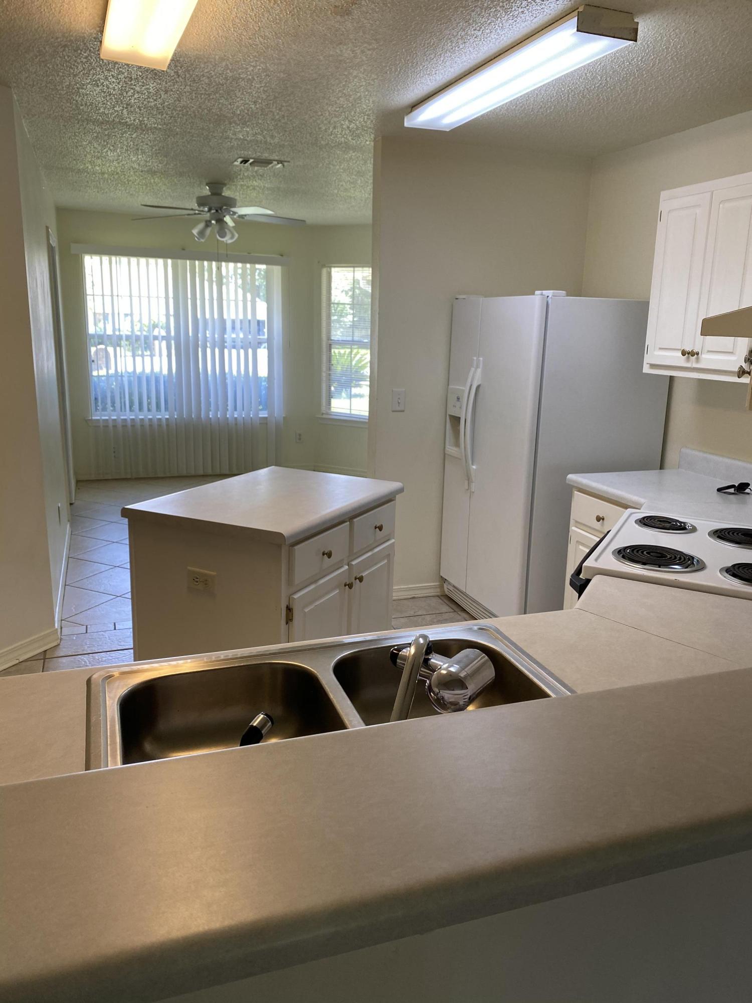 BISCAYNE POINTE/PINE RANCH - Residential