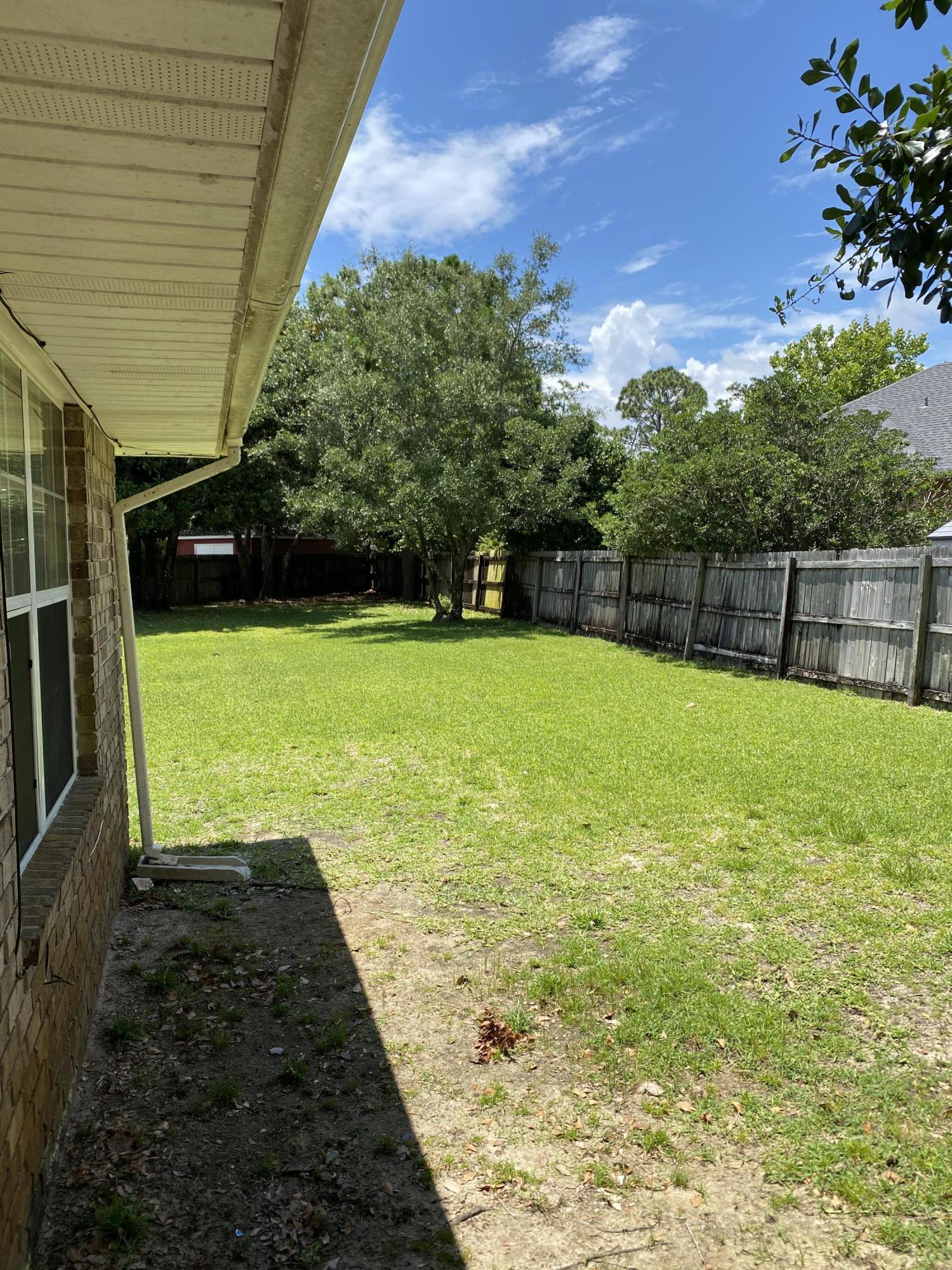BISCAYNE POINTE/PINE RANCH - Residential