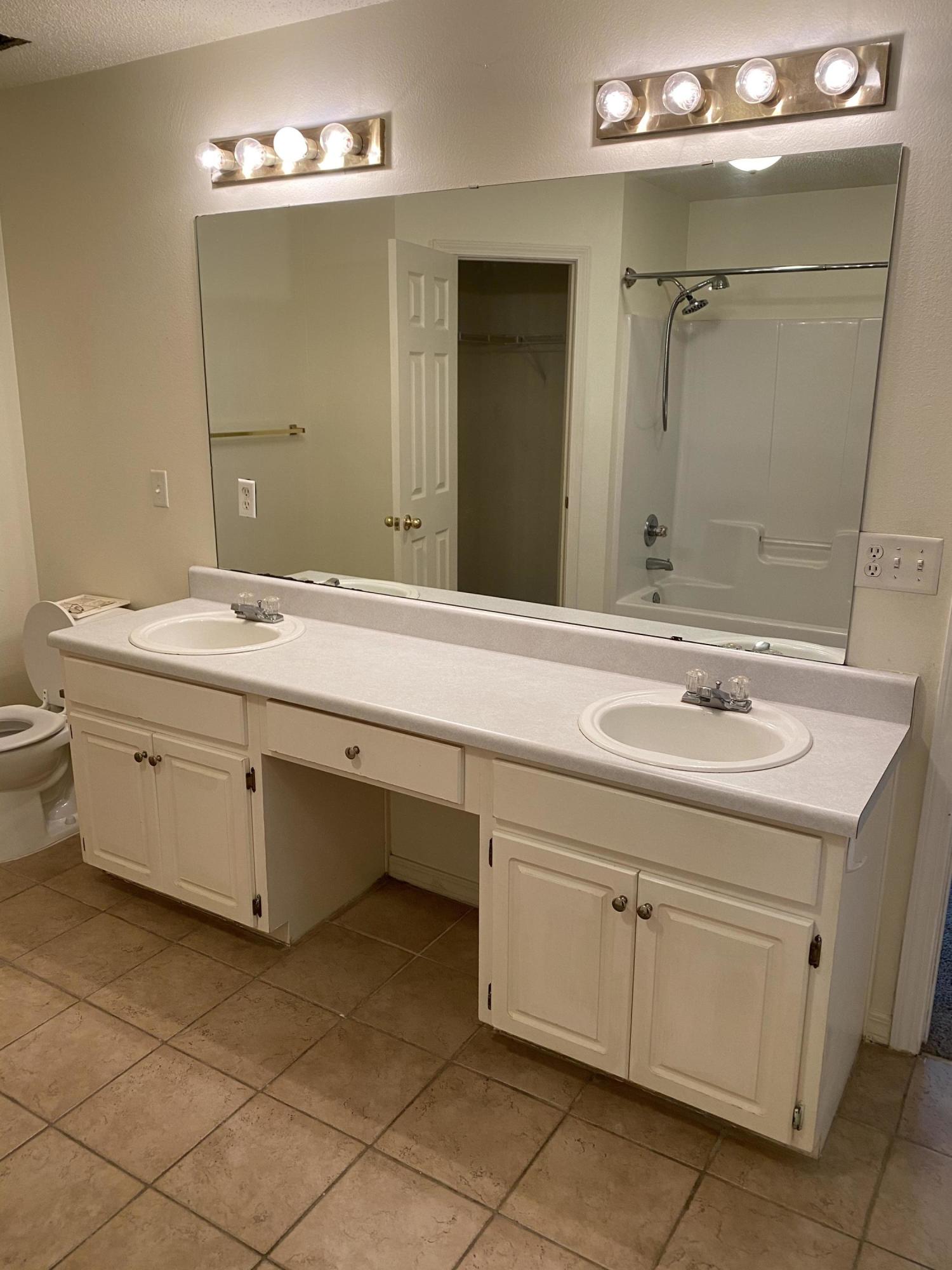 BISCAYNE POINTE/PINE RANCH - Residential