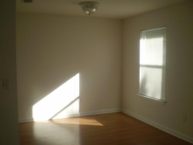 BAYWOOD T/H - Residential Lease