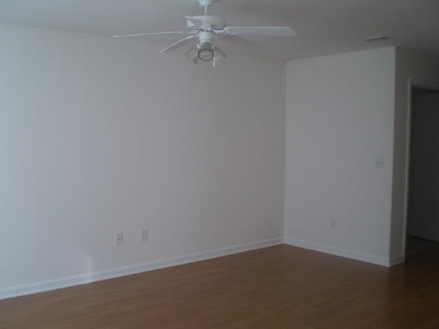 BAYWOOD T/H - Residential Lease