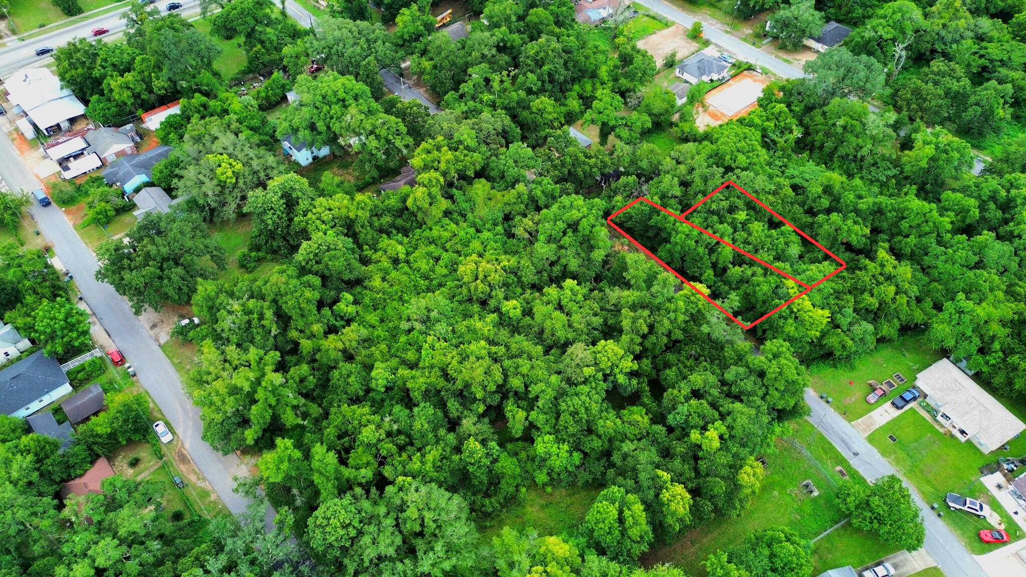 NO RECORDED SUBDIVISION - Land