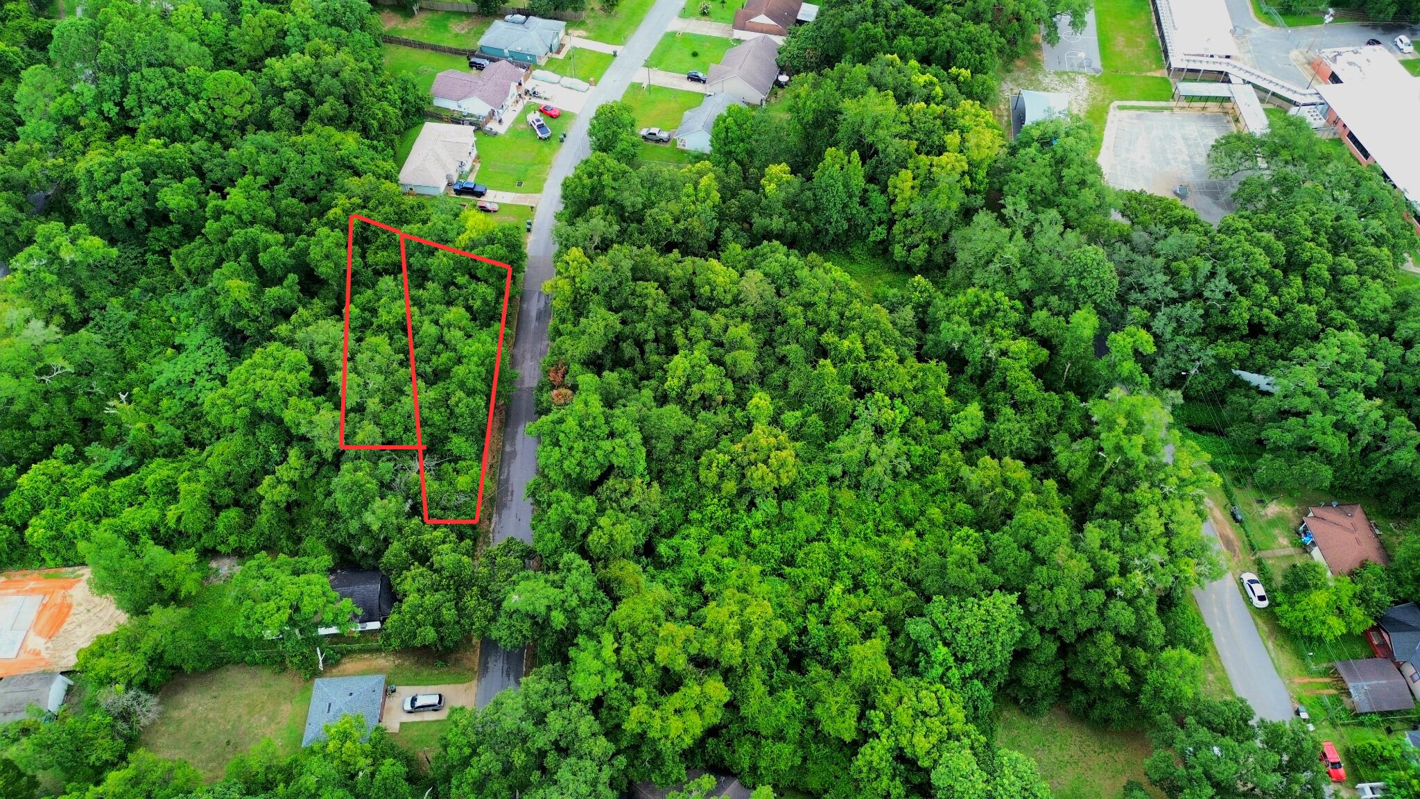 NO RECORDED SUBDIVISION - Land