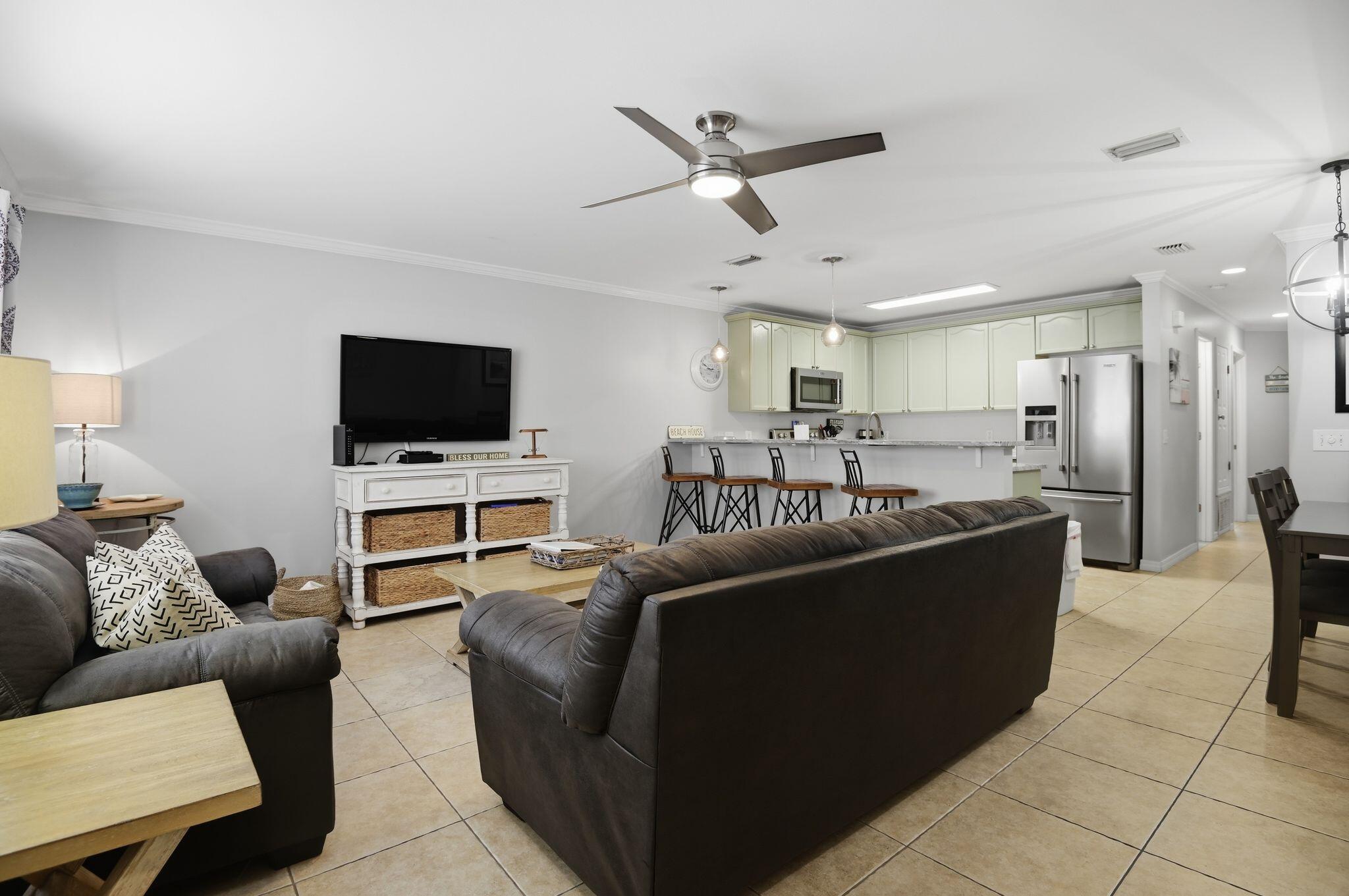 ROYAL SEAESTA - Residential