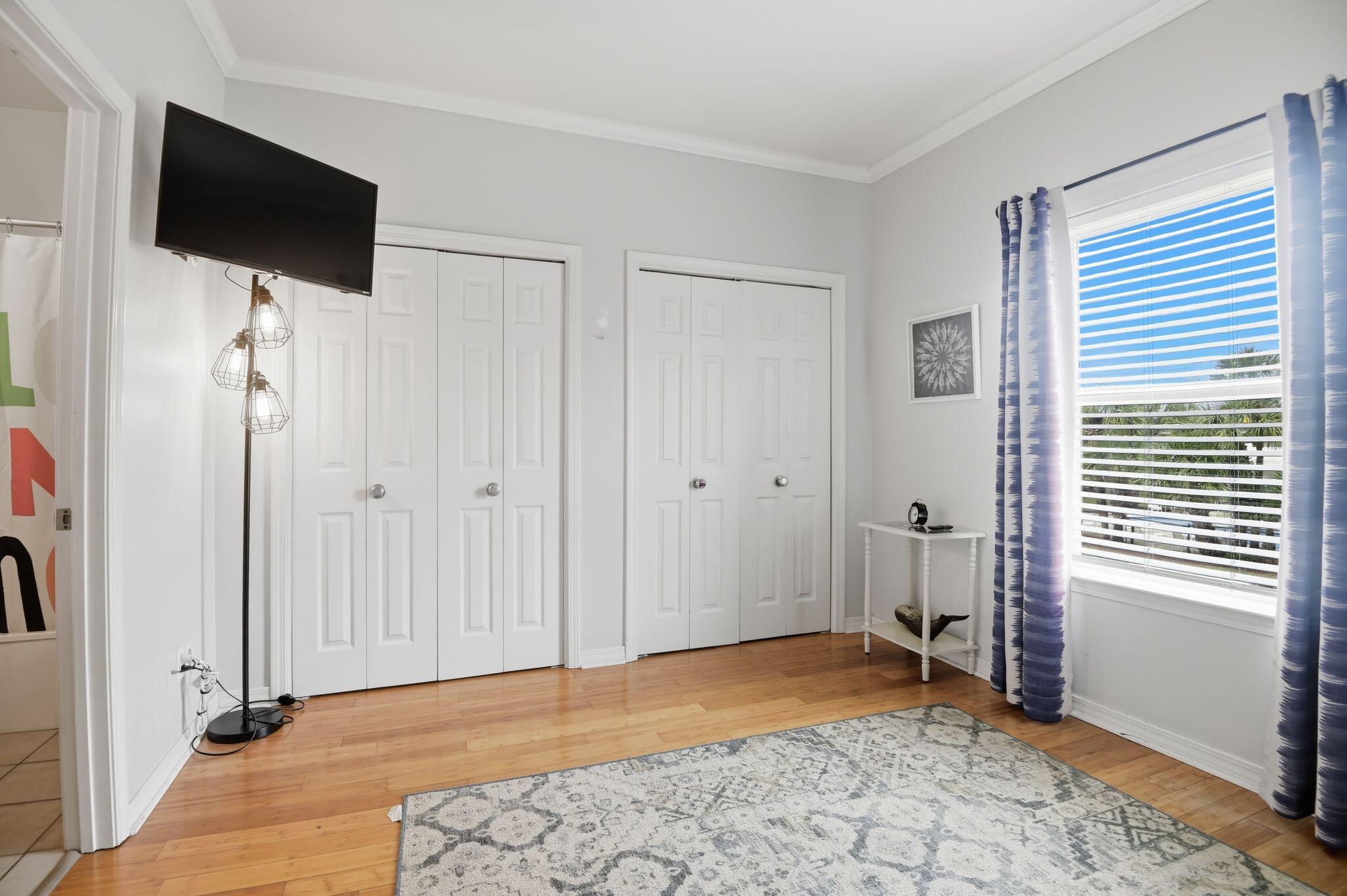 ROYAL SEAESTA - Residential