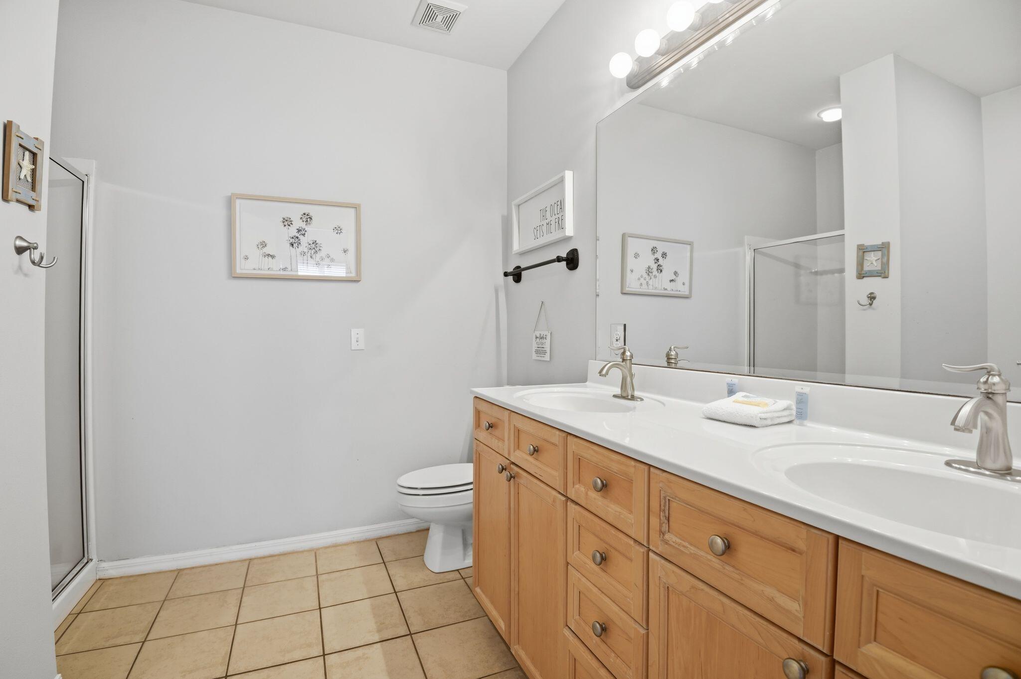 ROYAL SEAESTA - Residential