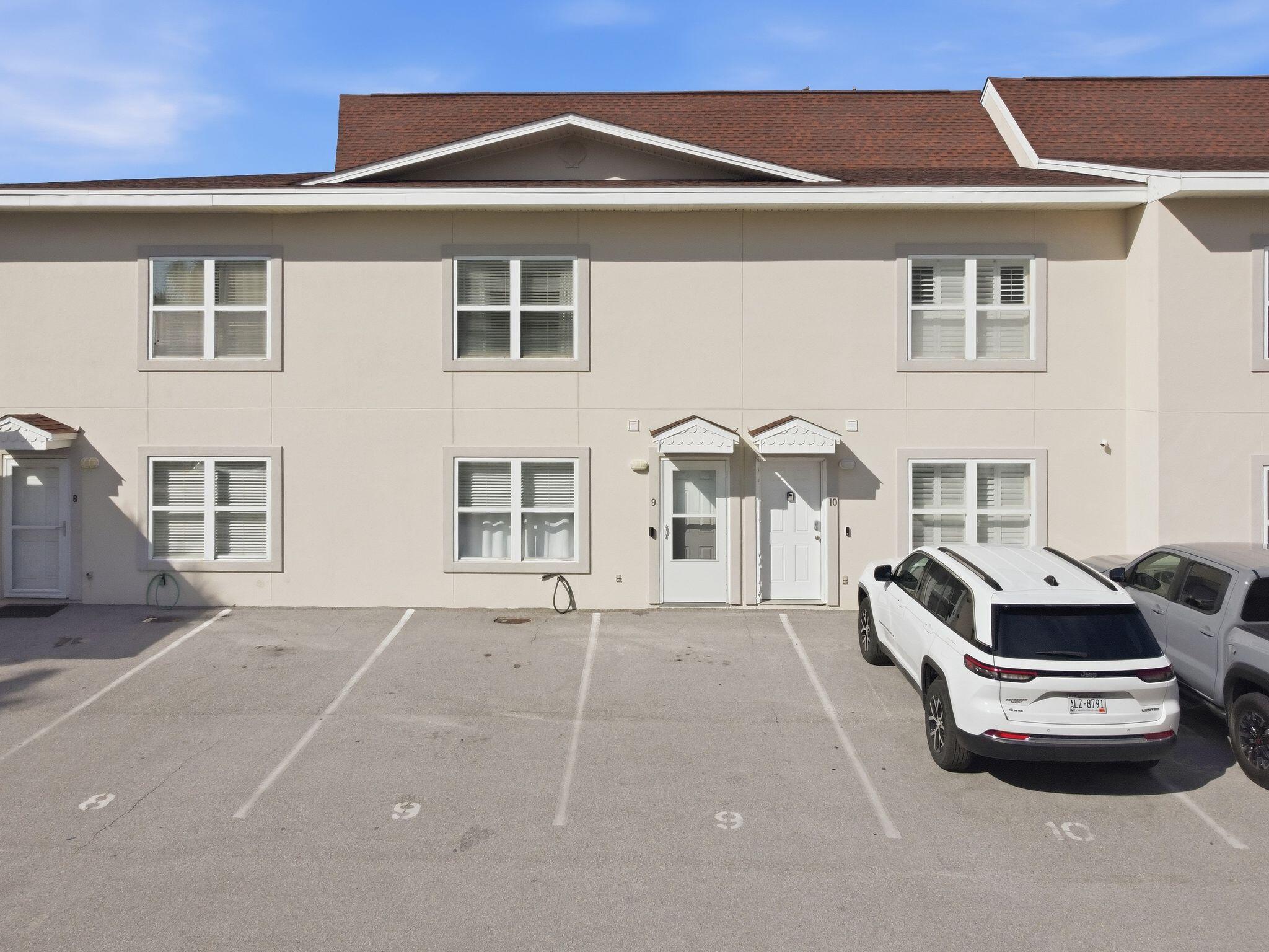 ROYAL SEAESTA - Residential