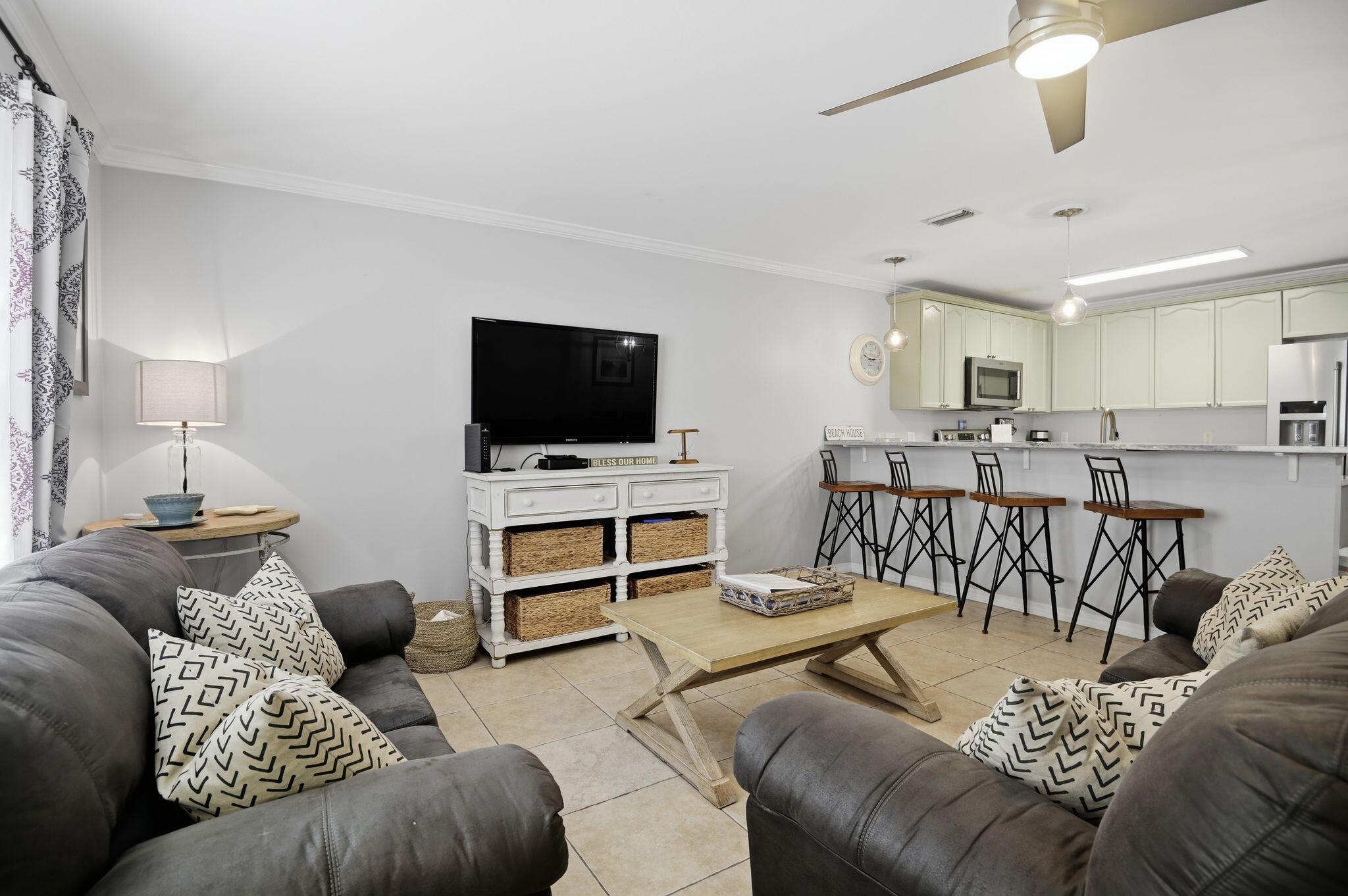 ROYAL SEAESTA - Residential