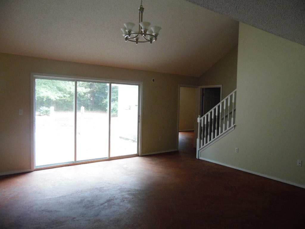 PINECREST ADDN - Residential