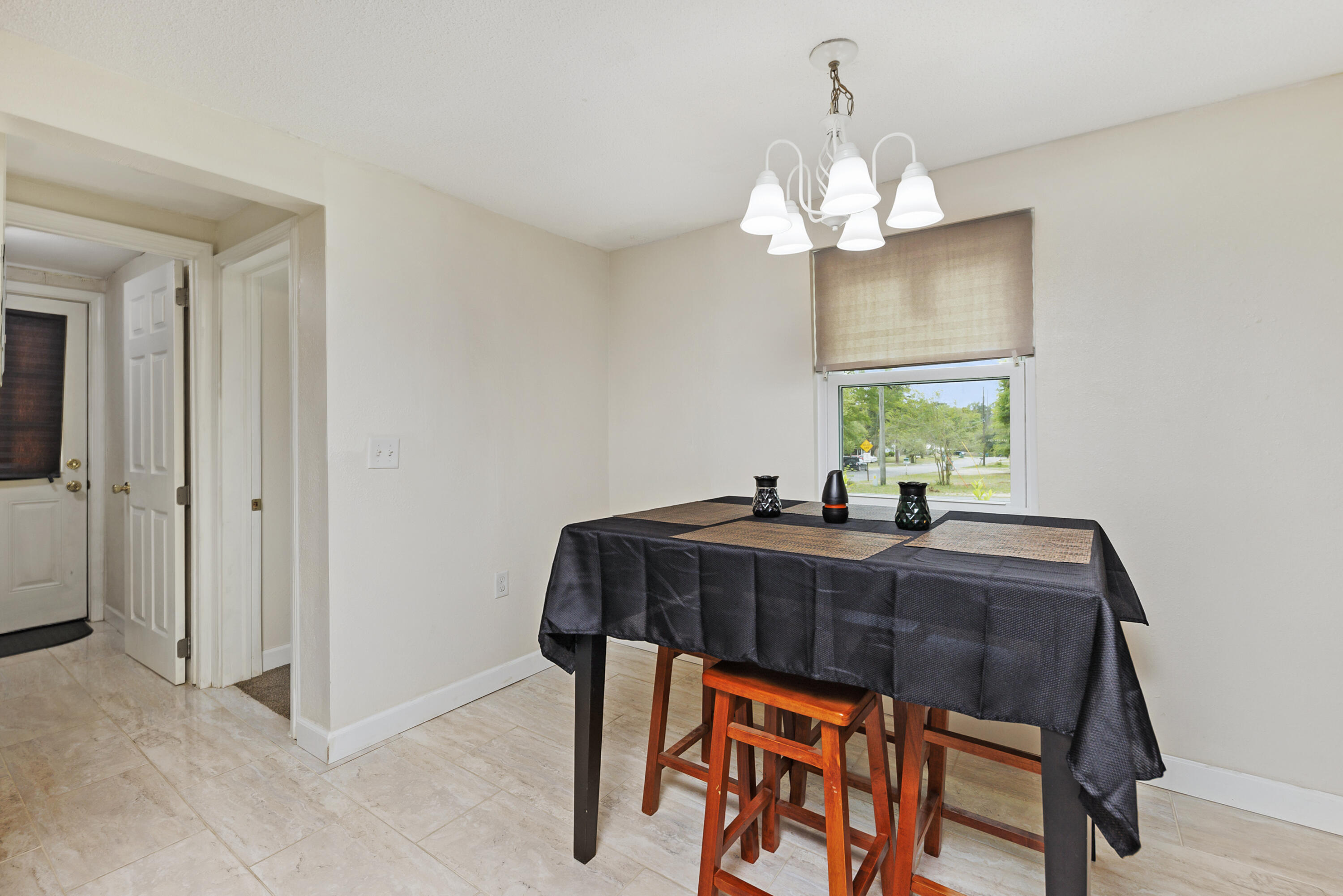 CHESSHERS 1ST ADDN - Residential