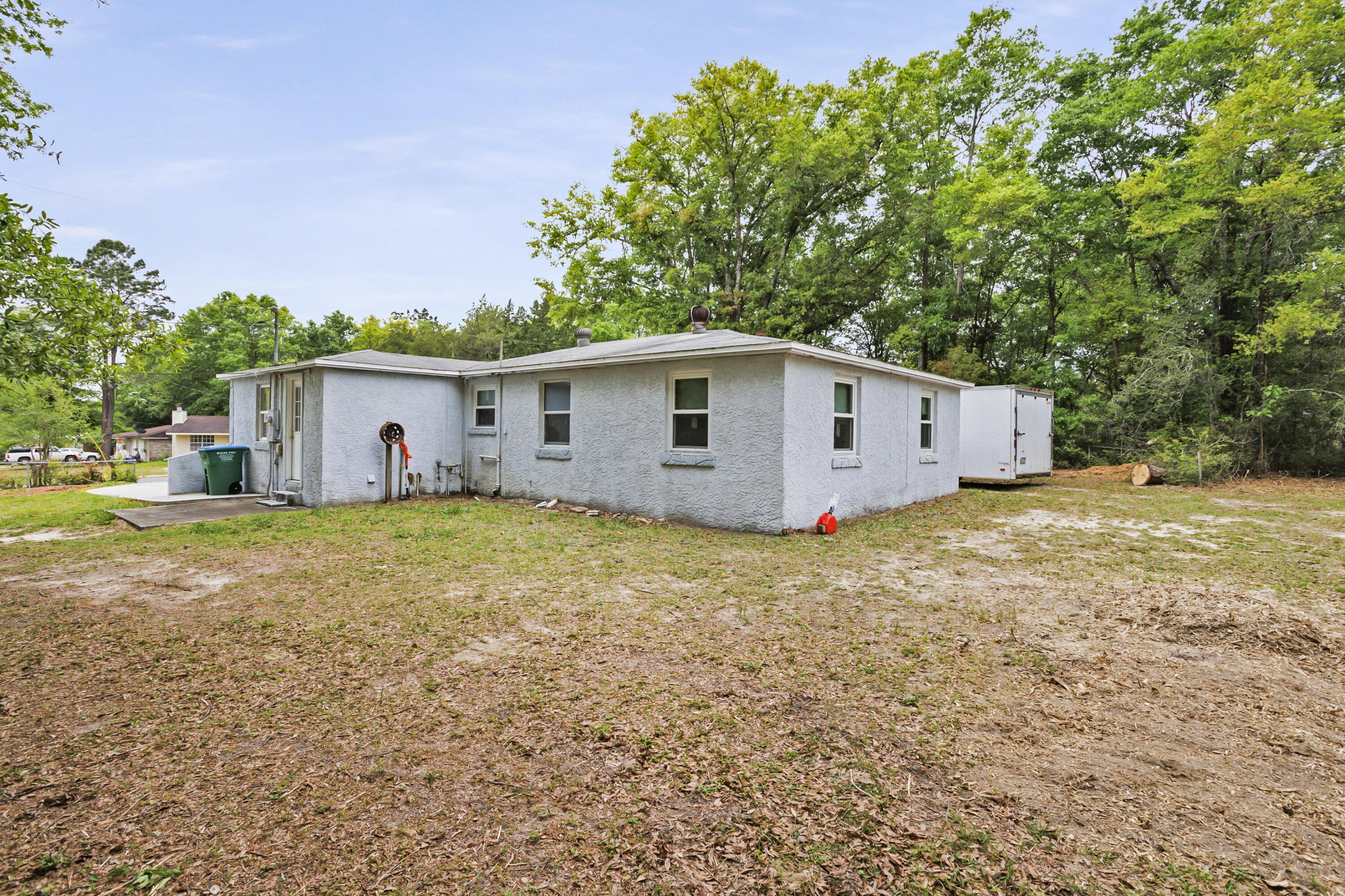 CHESSHERS 1ST ADDN - Residential
