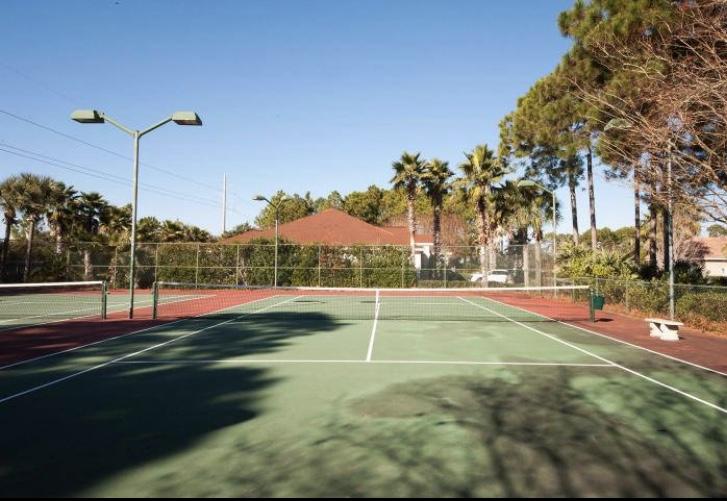 EMERALD LAKES PH 1 - Residential