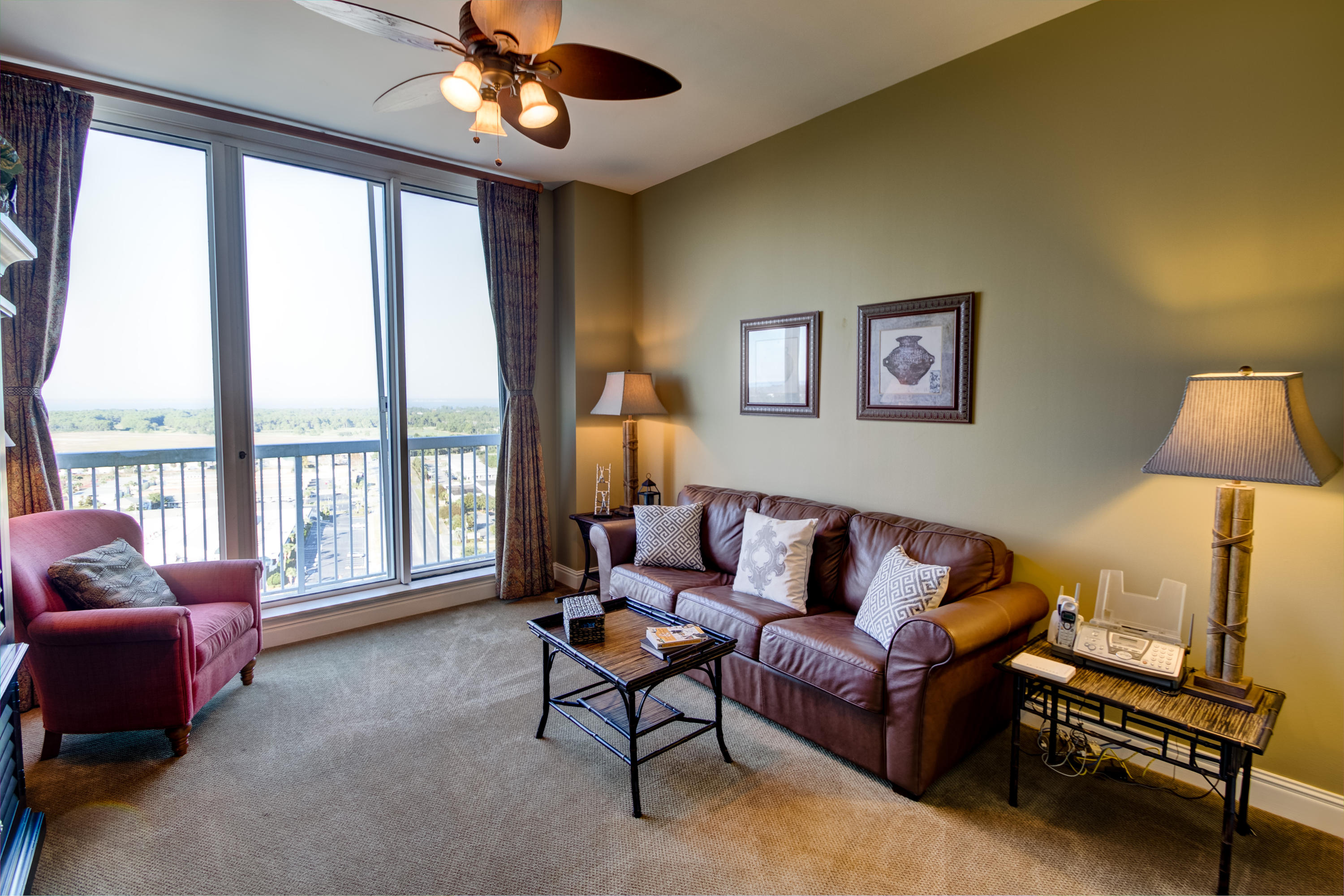 SILVER BEACH TOWERS - Residential