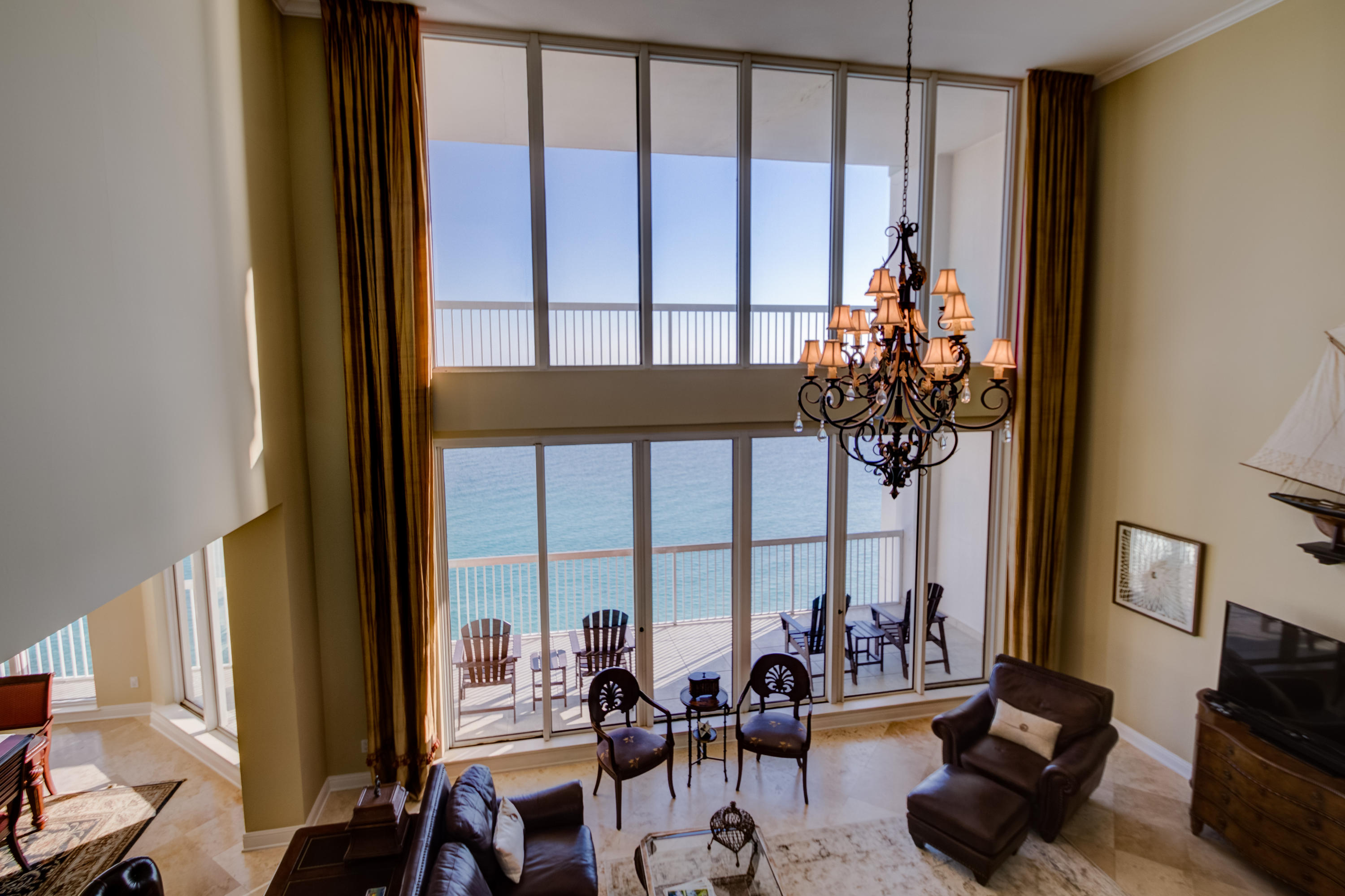 SILVER BEACH TOWERS - Residential