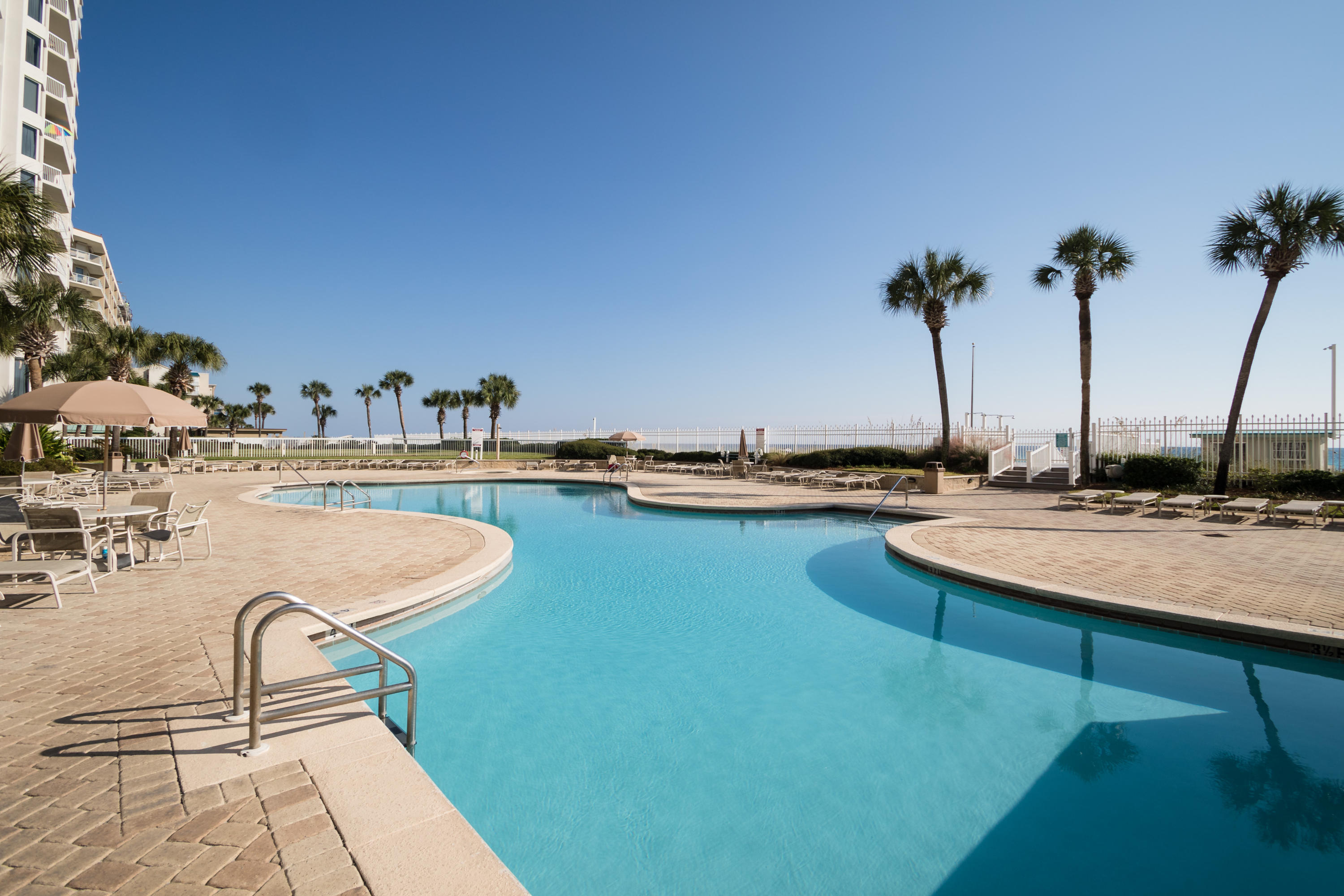 SILVER BEACH TOWERS - Residential