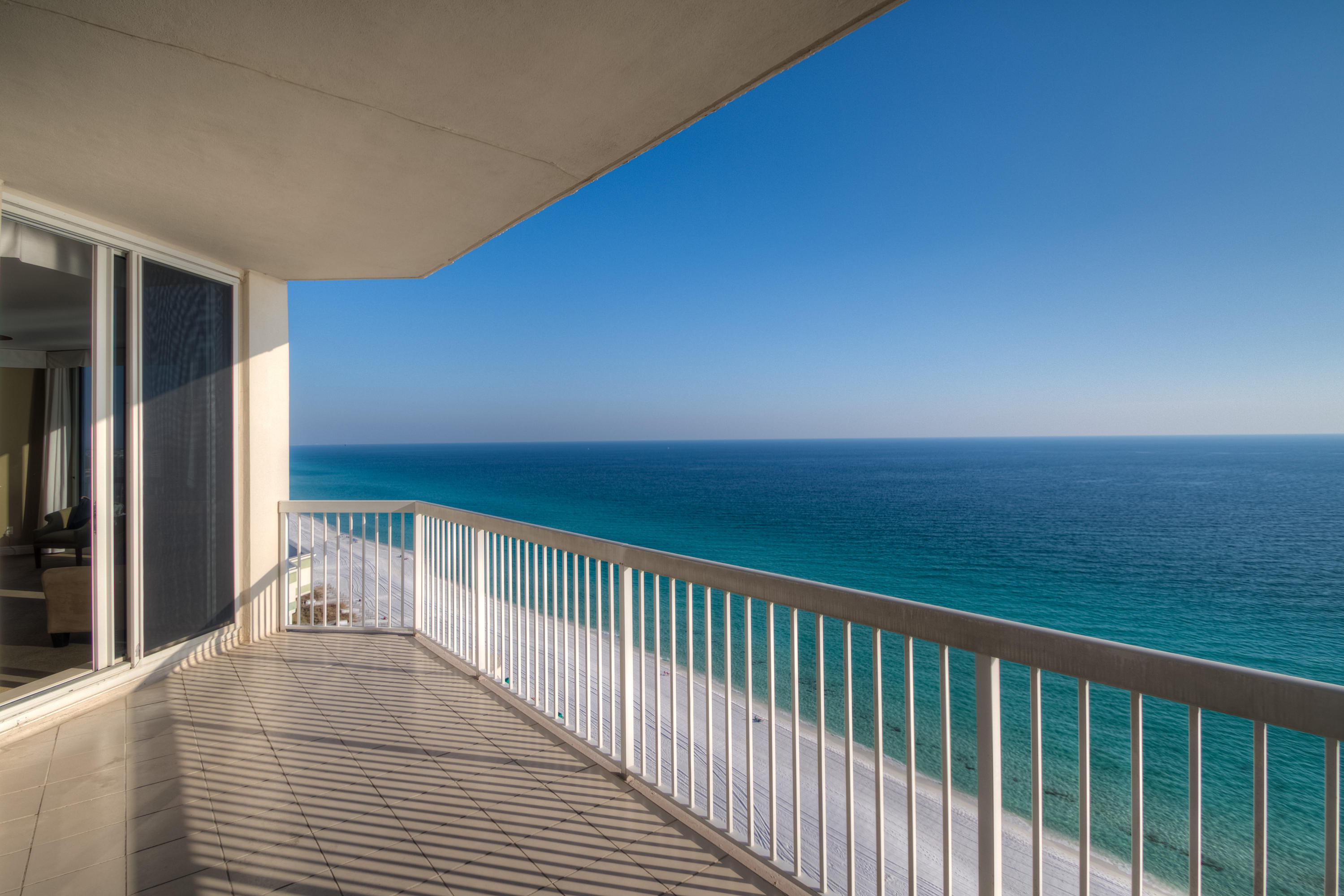 SILVER BEACH TOWERS - Residential