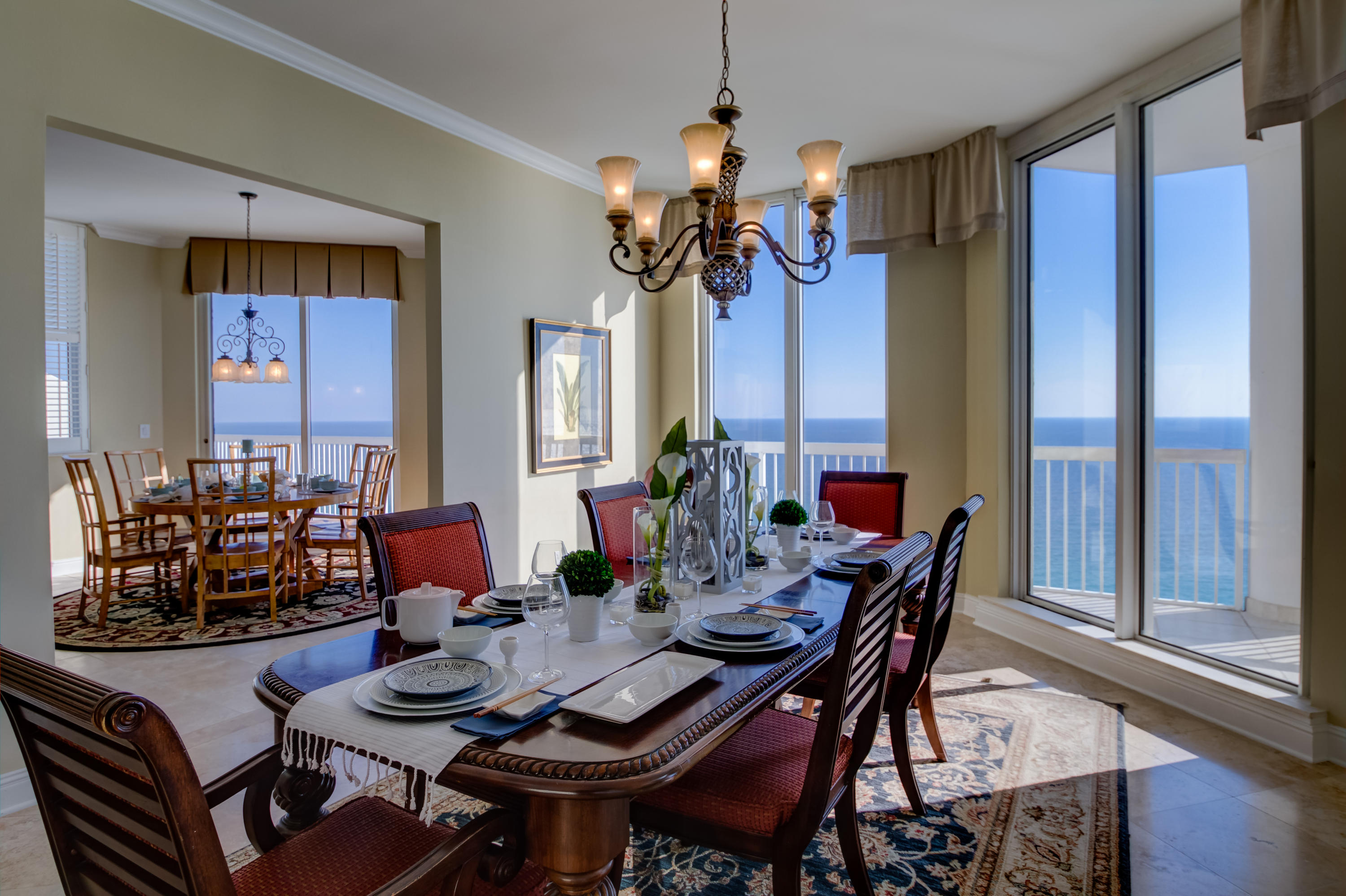 SILVER BEACH TOWERS - Residential