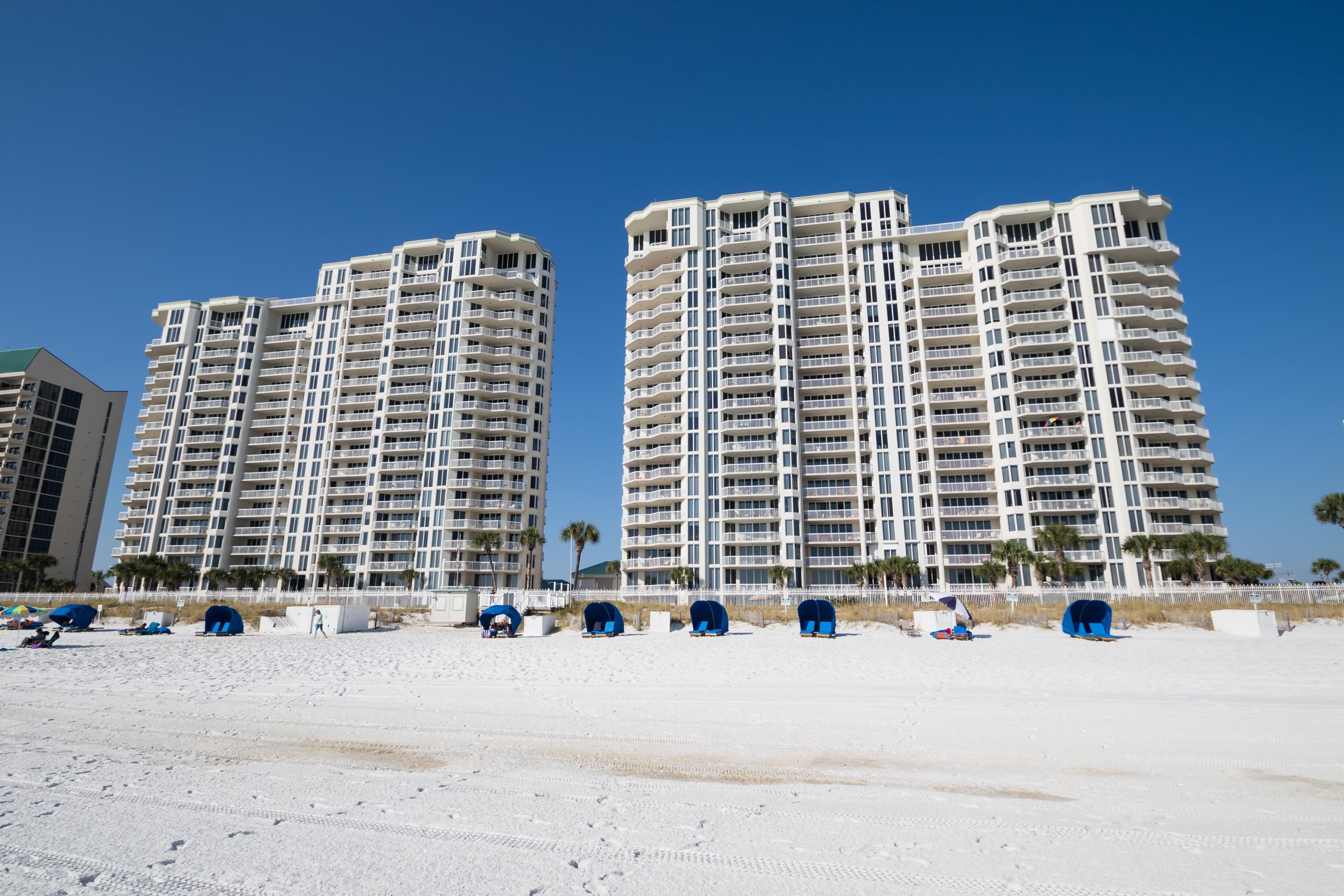 SILVER BEACH TOWERS - Residential