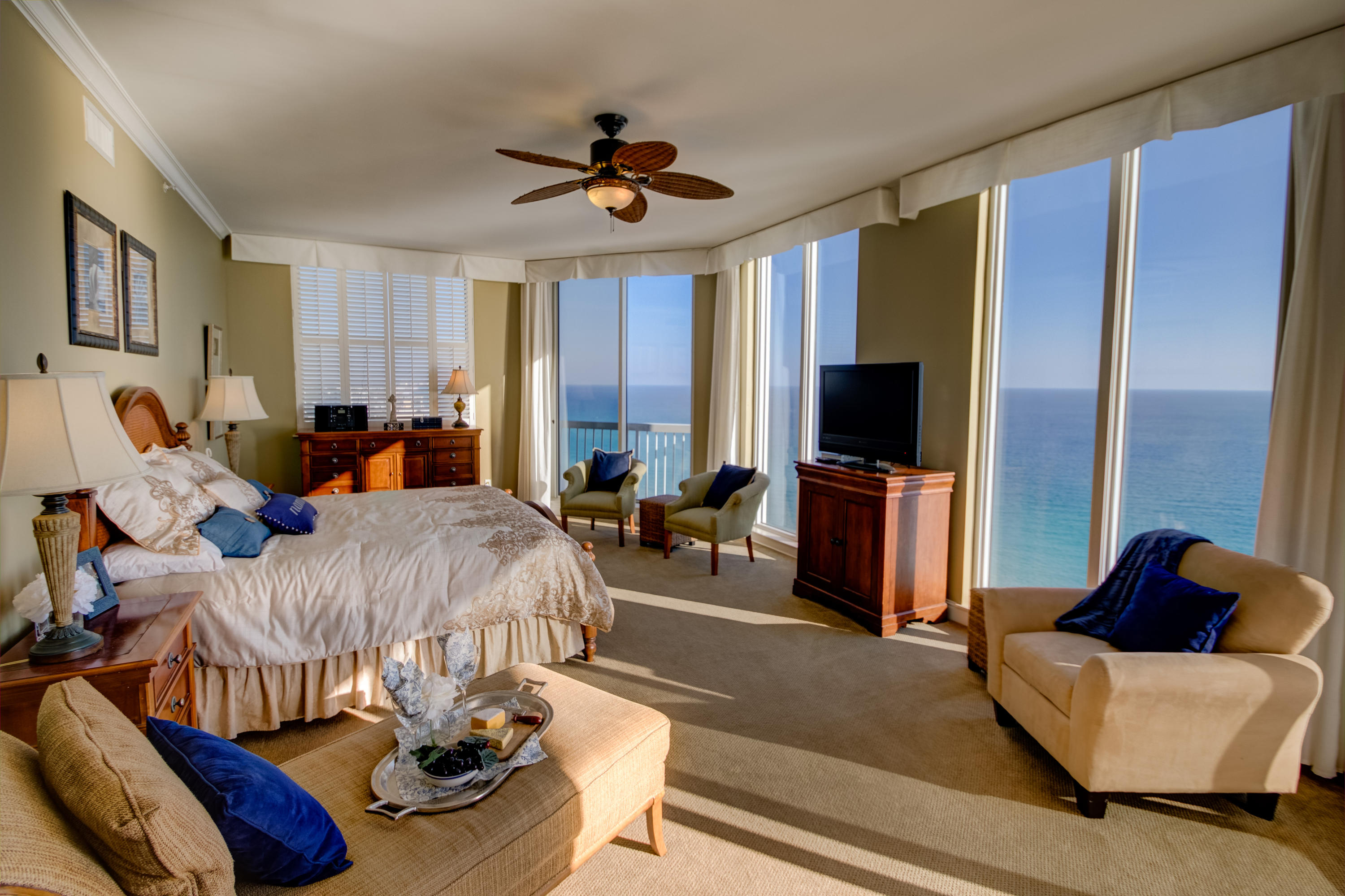 SILVER BEACH TOWERS - Residential