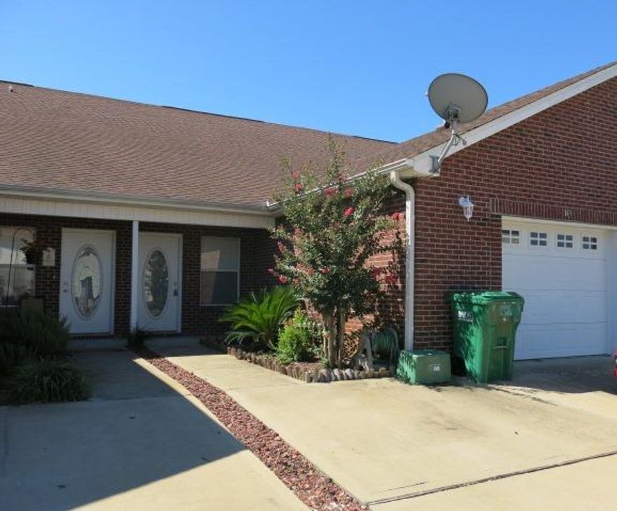 Very nice unit centrally located. Just a short drive to the beautiful beaches, restaurants and shopping. Well maintained with newer carpet in the living room, HVAC system replaced in August 2016.