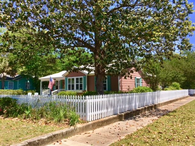 TOWN OF DEFUNIAK SPRINGS - Residential