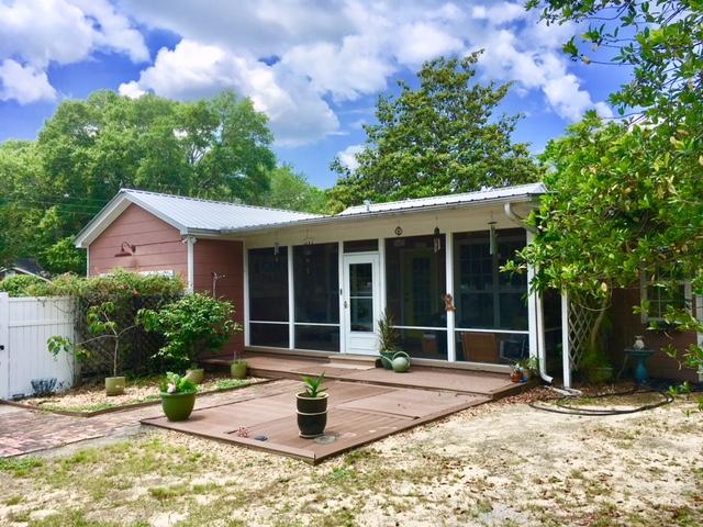 TOWN OF DEFUNIAK SPRINGS - Residential