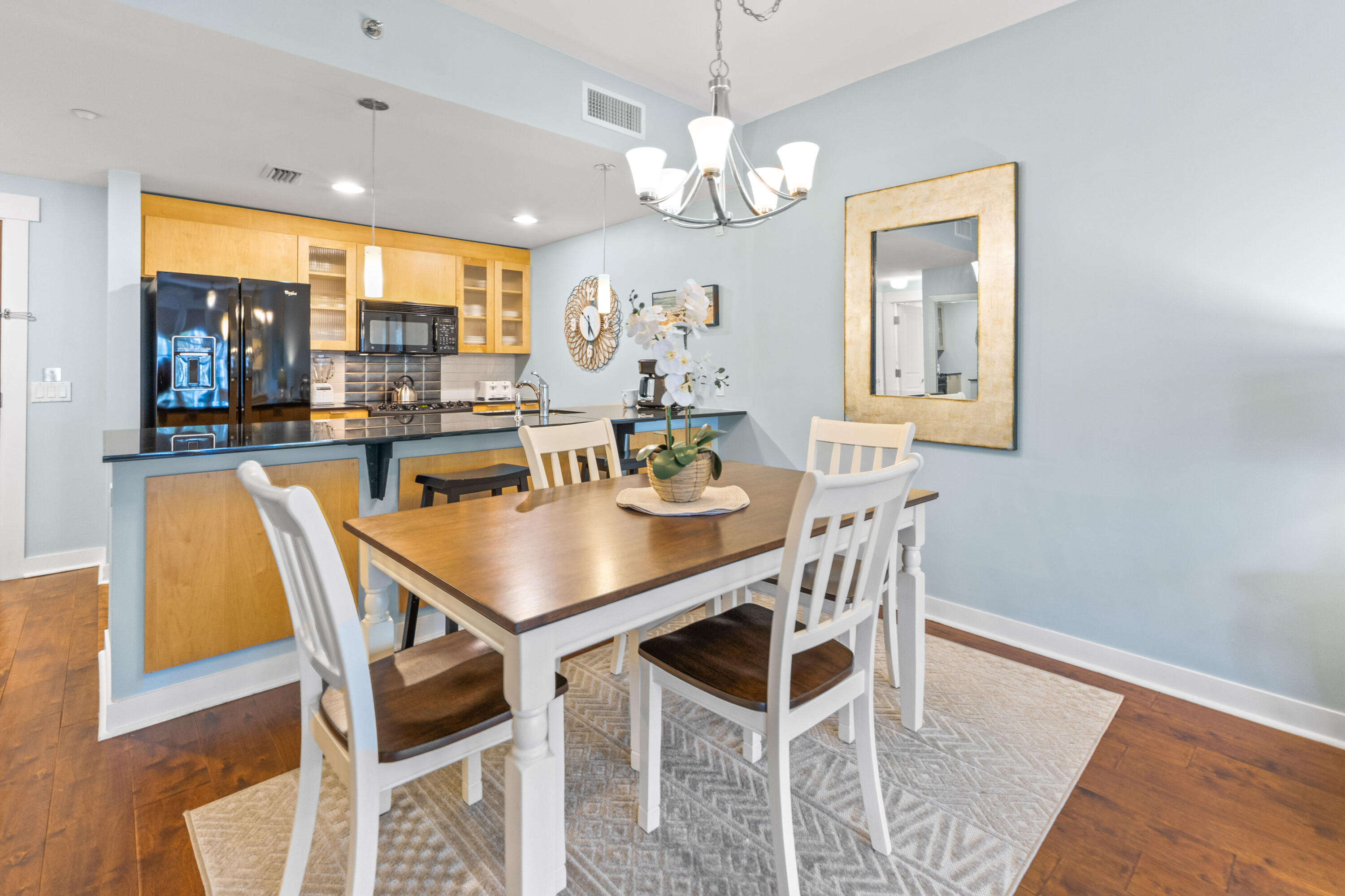 BAHIA CONDO - Residential