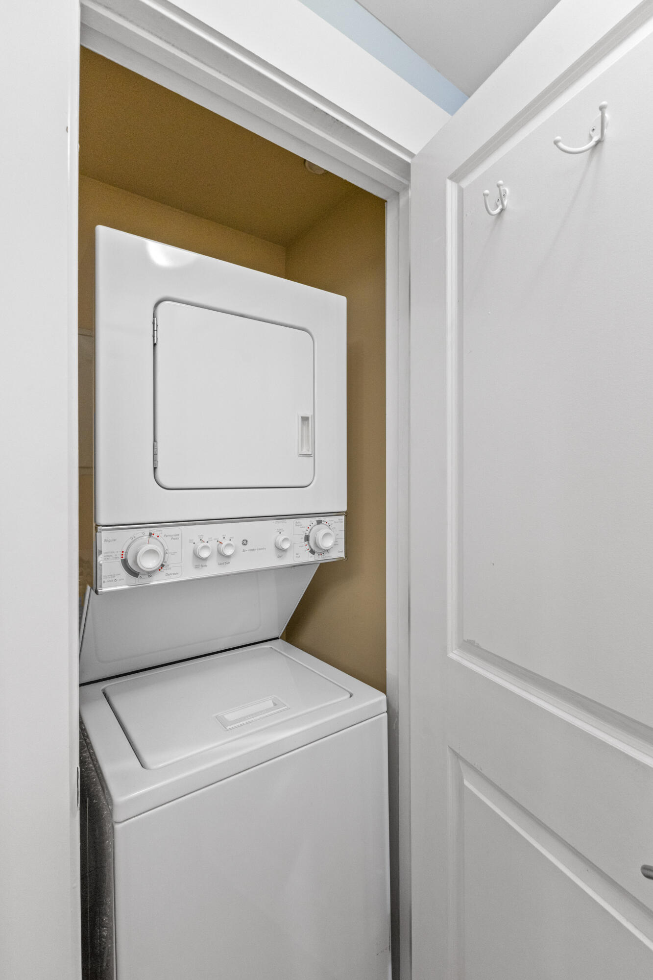 BAHIA CONDO - Residential