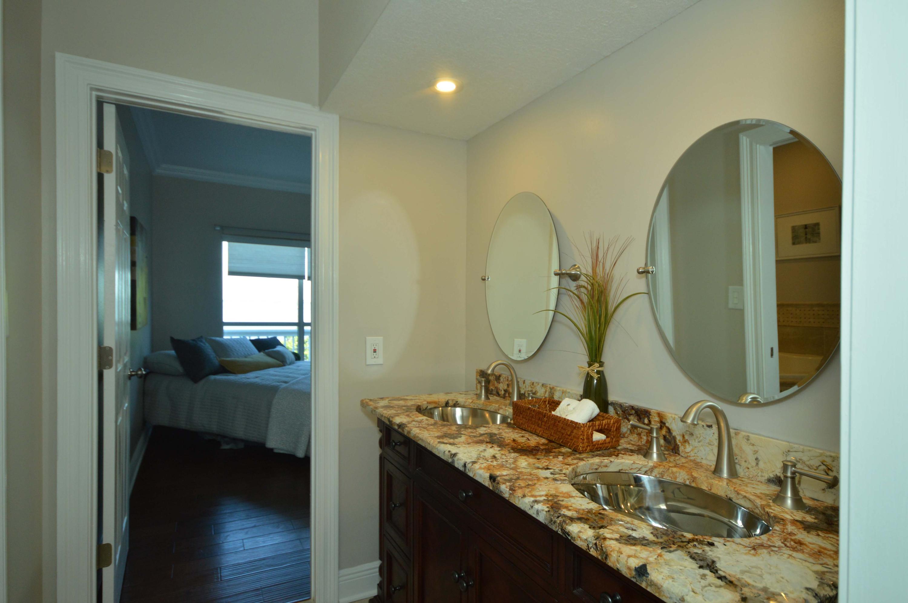 Pointe Yniestra - Residential