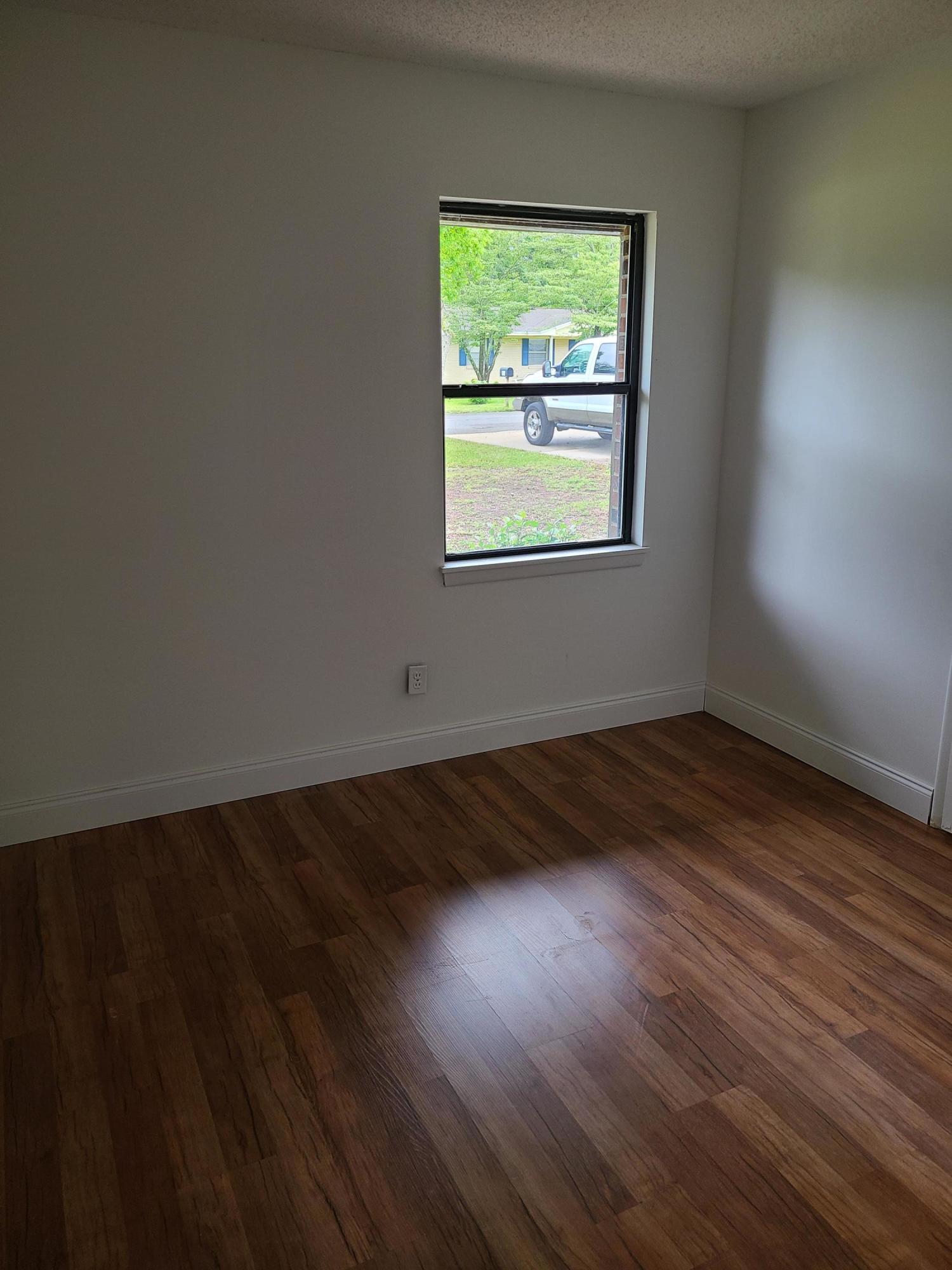 CHOCTAWMAR S/D 1ST ADD LOT 12 - Residential