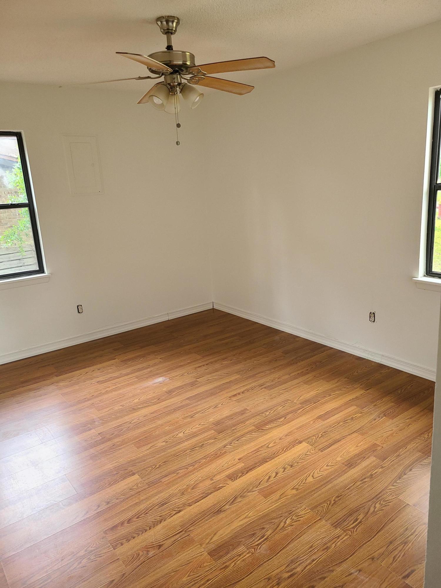 CHOCTAWMAR S/D 1ST ADD LOT 12 - Residential