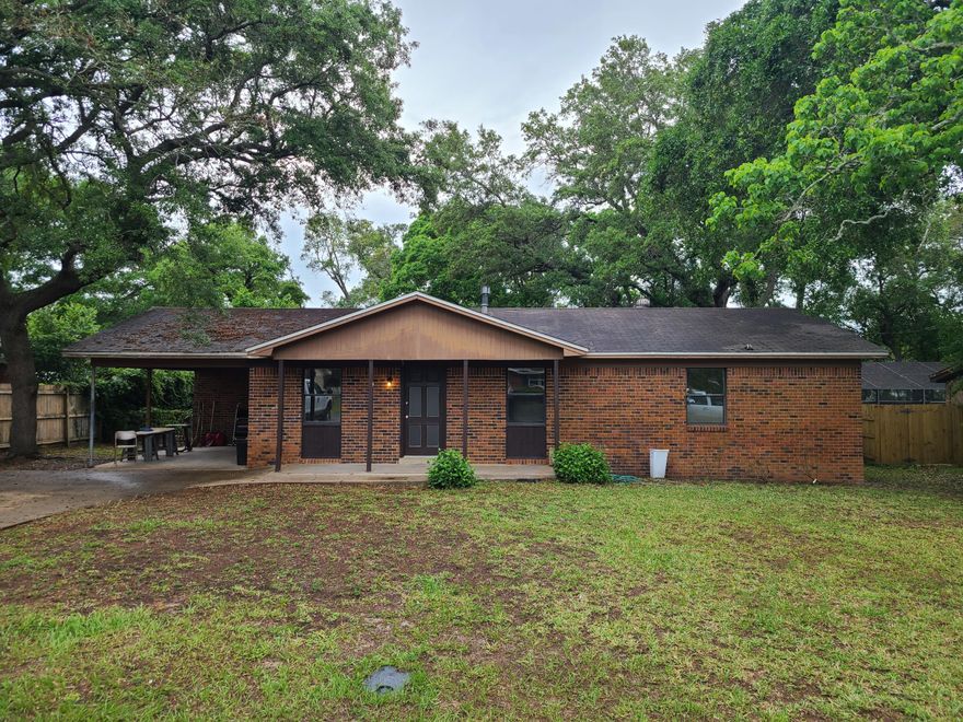 GREAT LOT WITH REAR ENTRANCE THROUGH DOUBLE GATE OFF 1ST AVE.---ONLY SIX BLOCKS FROM SHALIMAR LITTLE LEAGUE PARK, SOCCER FIELD ---LESS THAN 1/4 MILE TO COUNTY PARK ON THE BAY--SLIDING GLASS DOOR AND WINDOWS AS IS.  NEW ROOF AND CLOTH WIRING TO BE REPLACED.