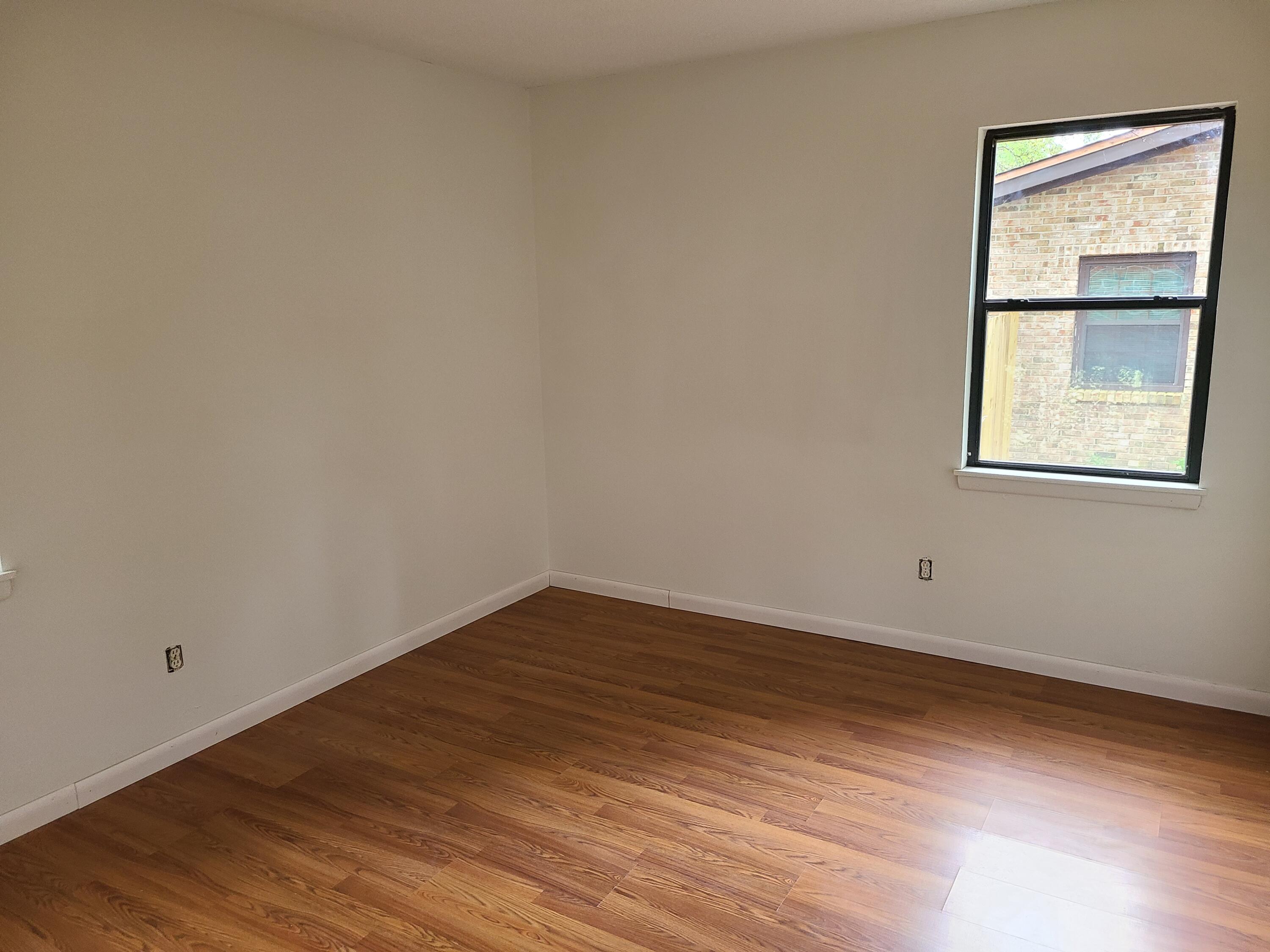 CHOCTAWMAR S/D 1ST ADD LOT 12 - Residential