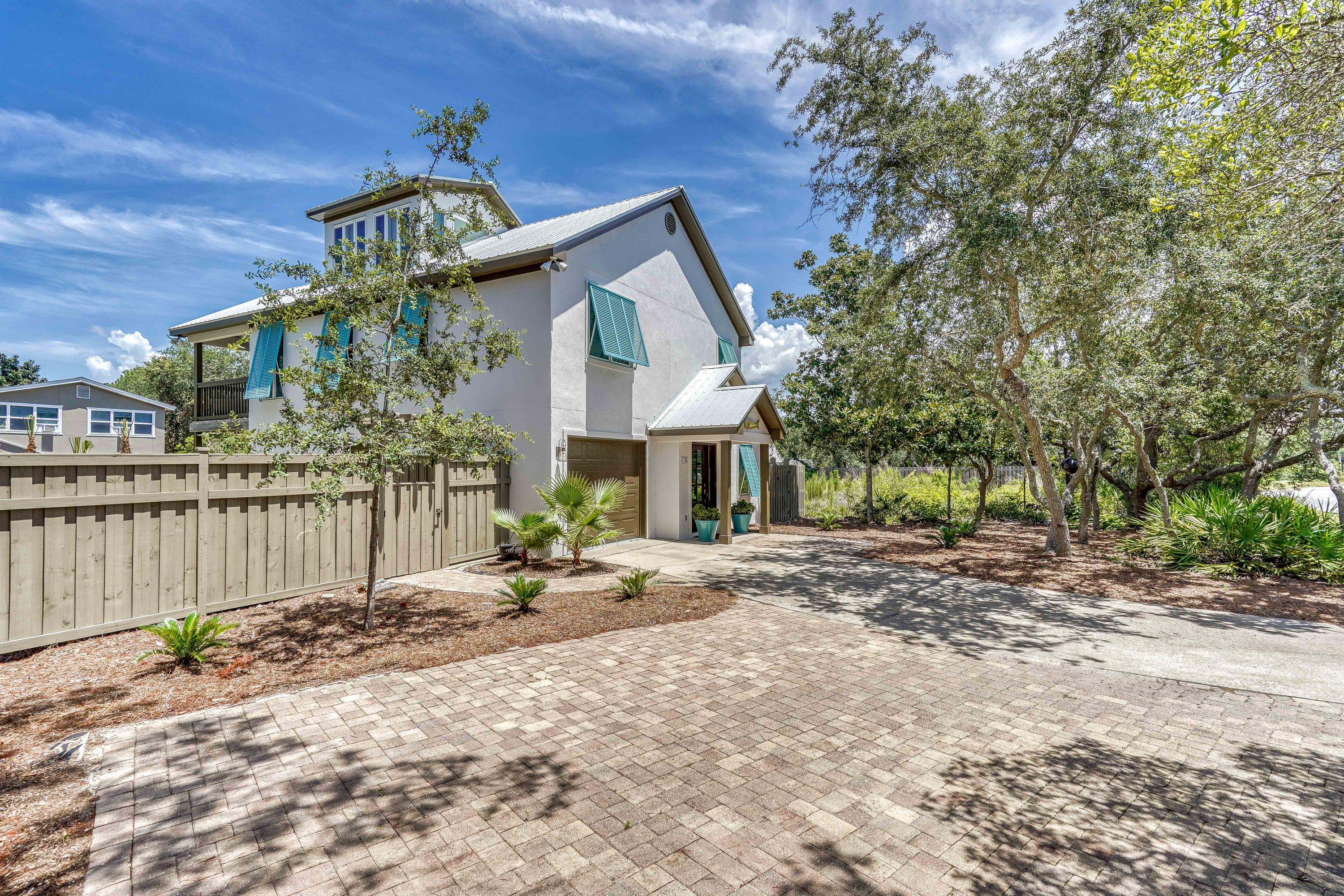 EASTERN LAKE ESTATES - Residential