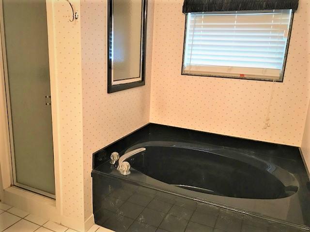 PARKWOOD PLACE AT BLUEWATER BAY - Residential