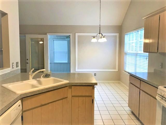 PARKWOOD PLACE AT BLUEWATER BAY - Residential