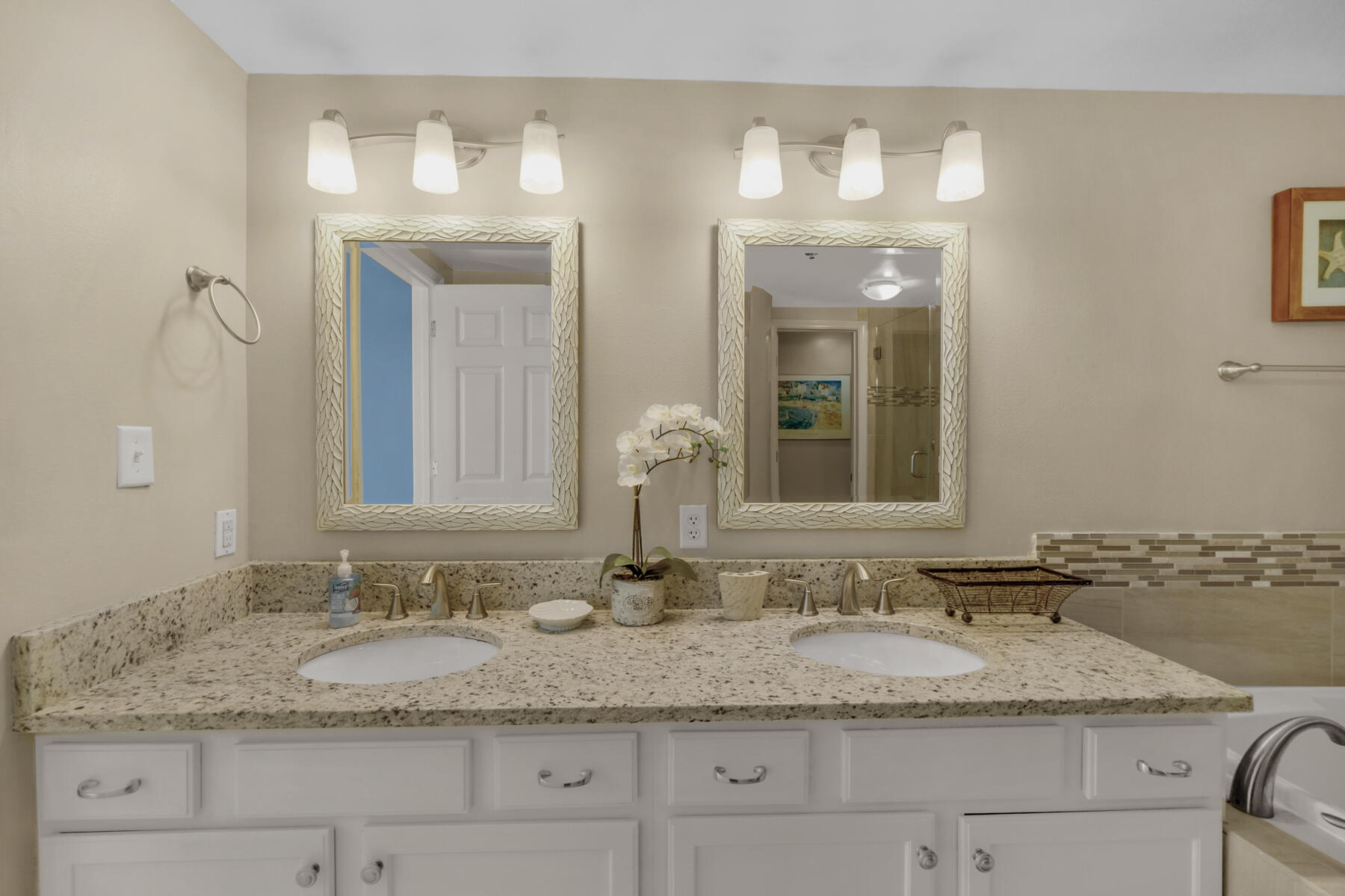 JADE EAST TOWERS CONDO - Residential