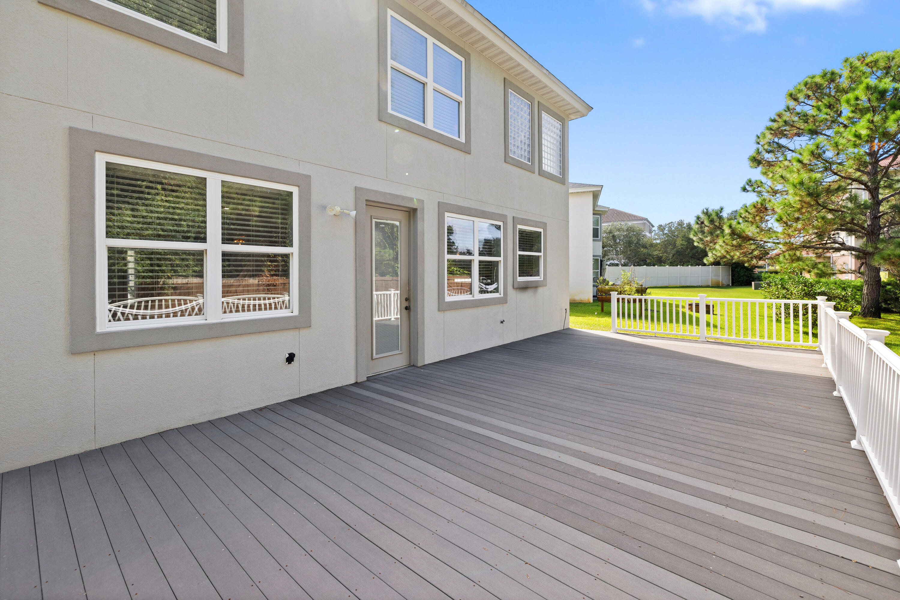 BAYWALK LANDING - Residential