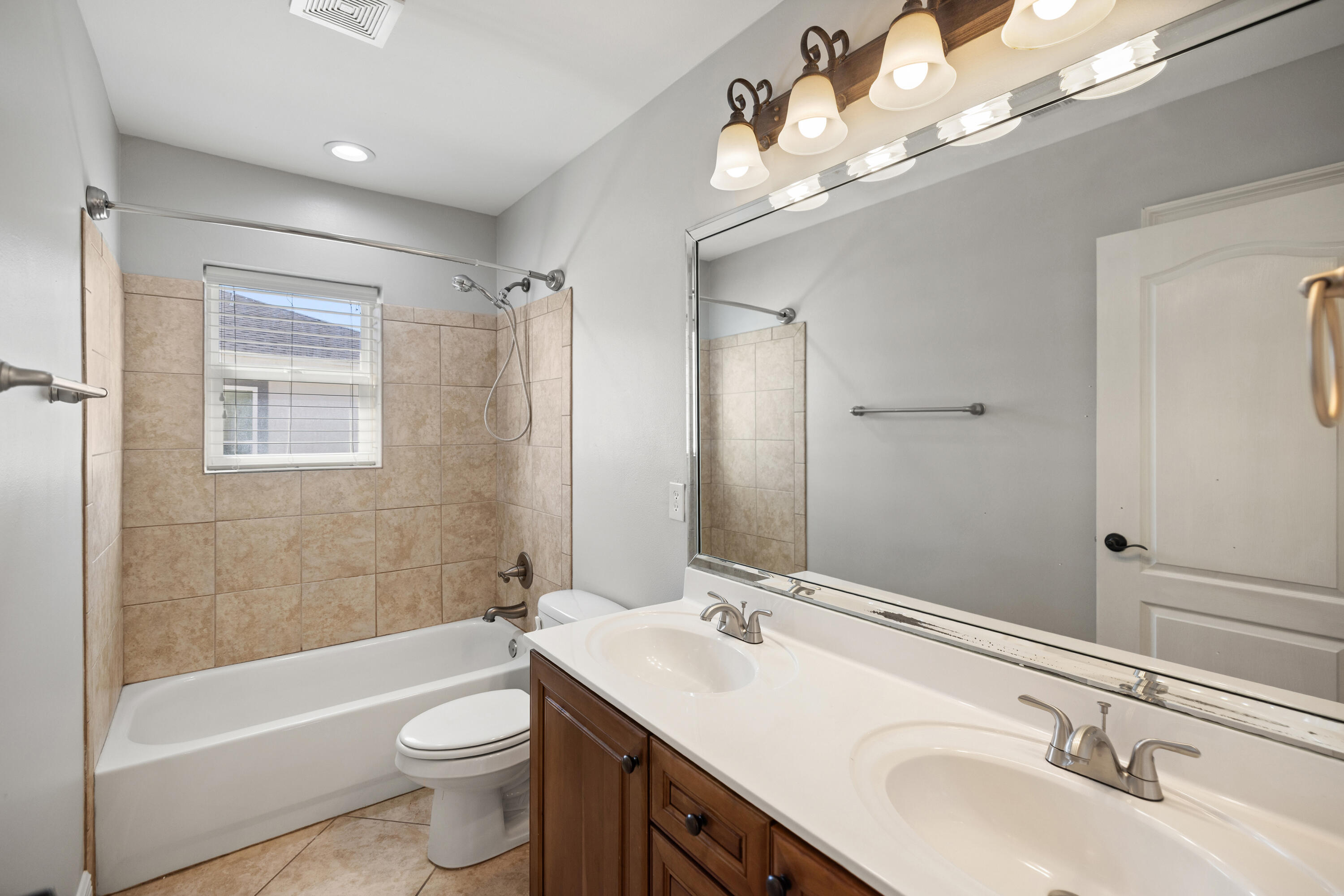 BAYWALK LANDING - Residential
