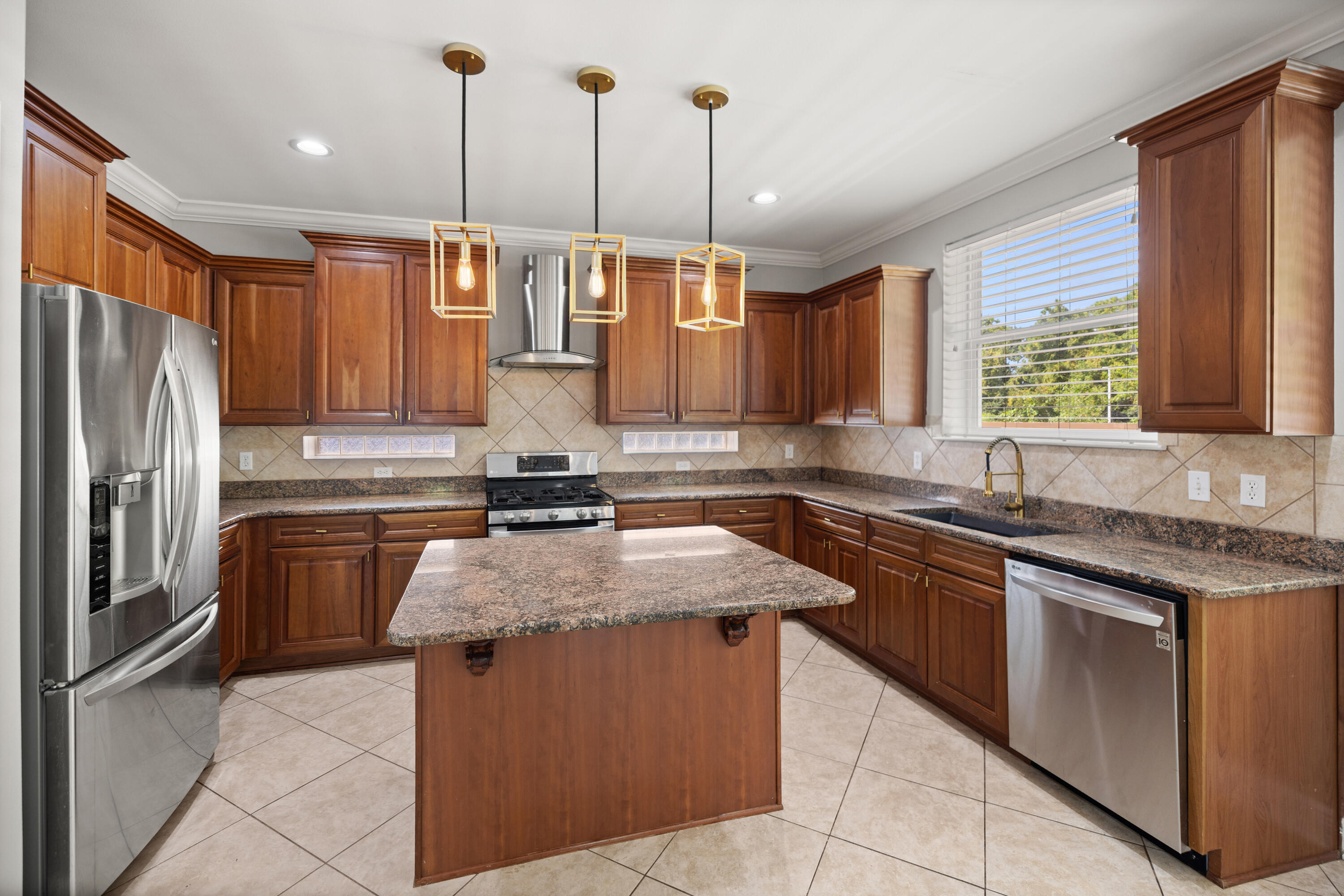 BAYWALK LANDING - Residential
