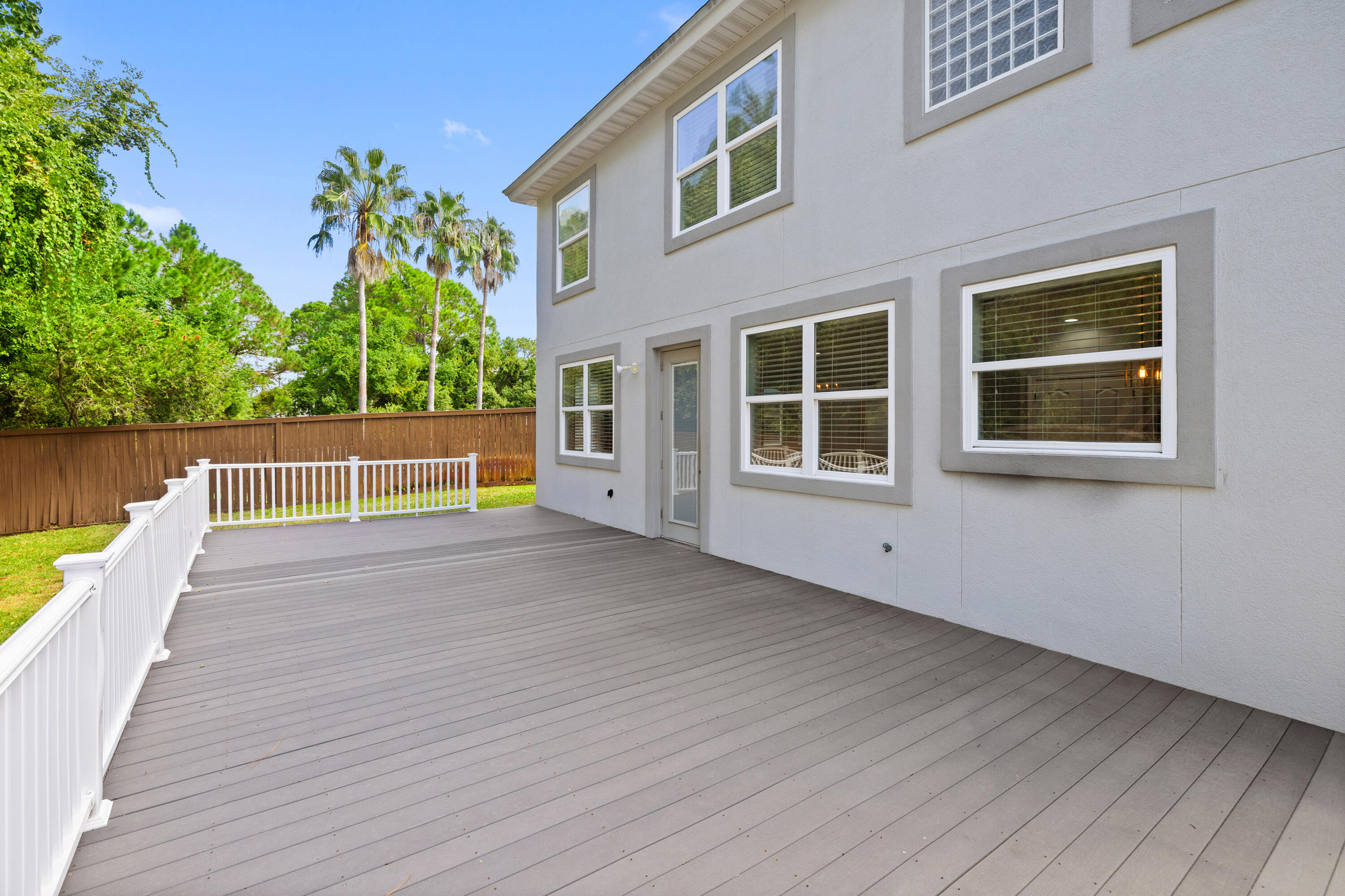 BAYWALK LANDING - Residential