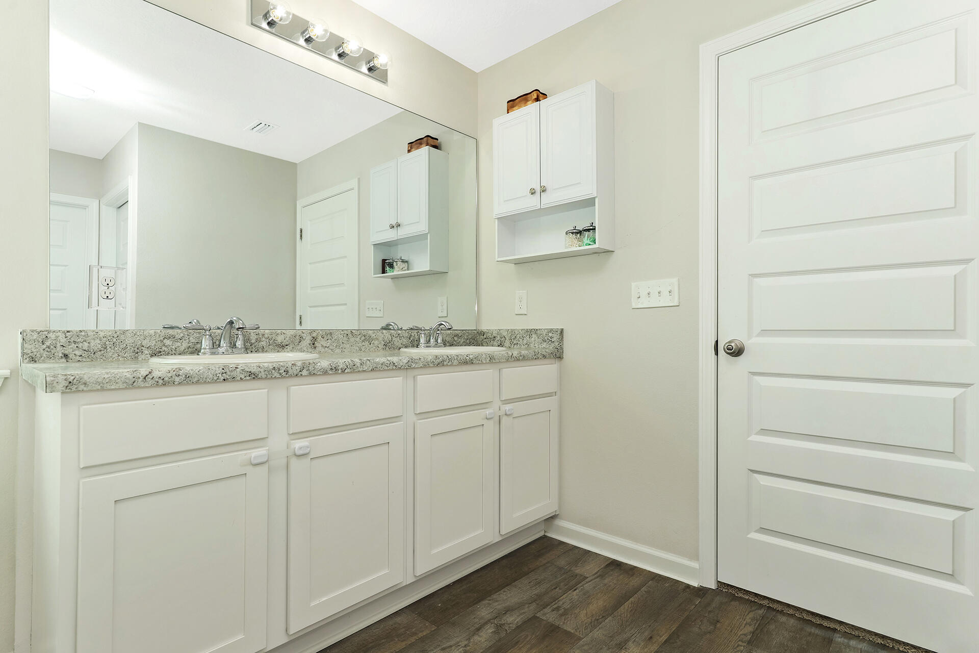HAMMOCK BAY - MILL COTTAGES - Residential