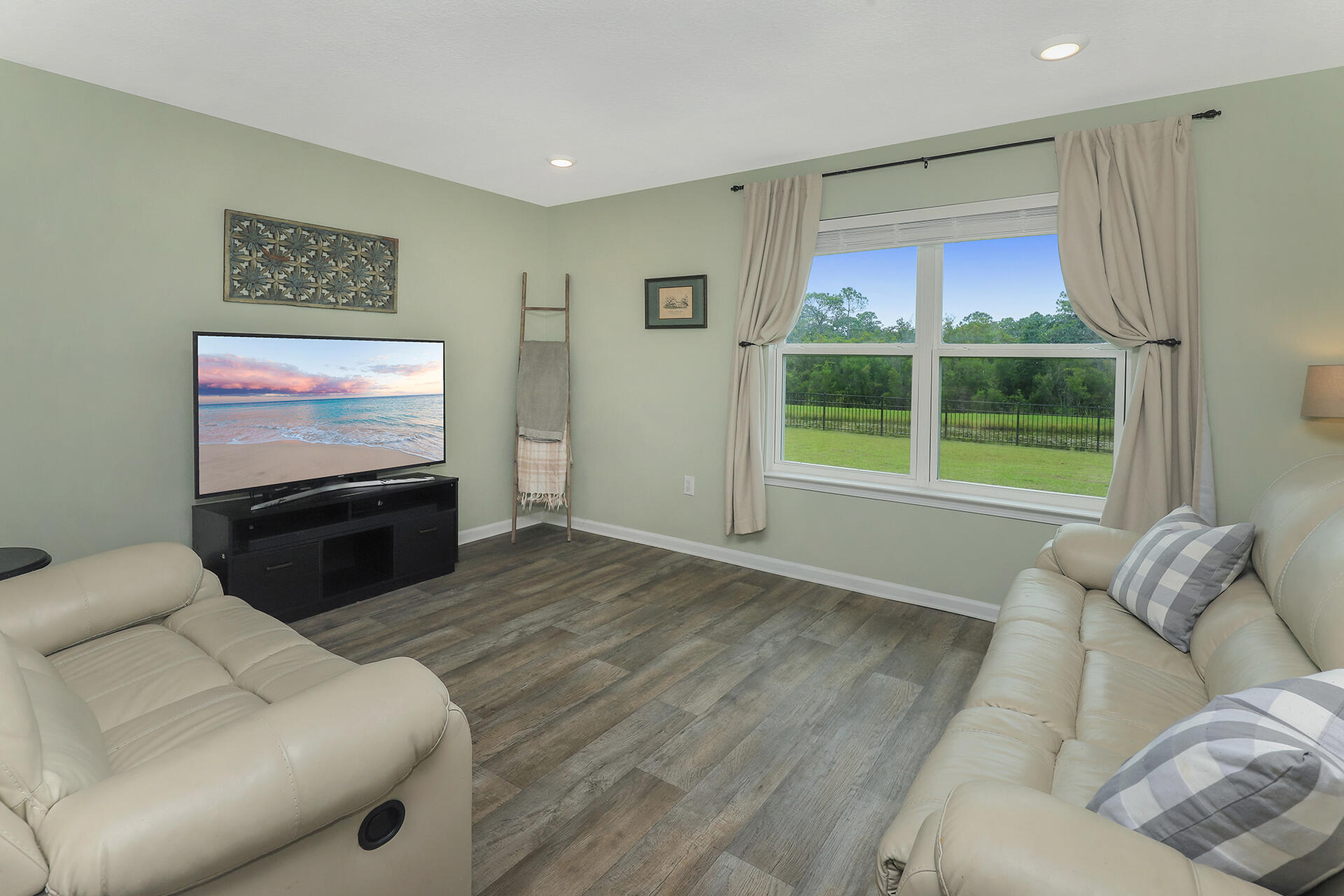 HAMMOCK BAY - MILL COTTAGES - Residential