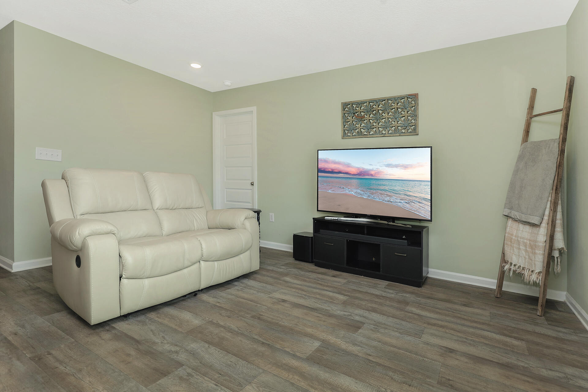 HAMMOCK BAY - MILL COTTAGES - Residential