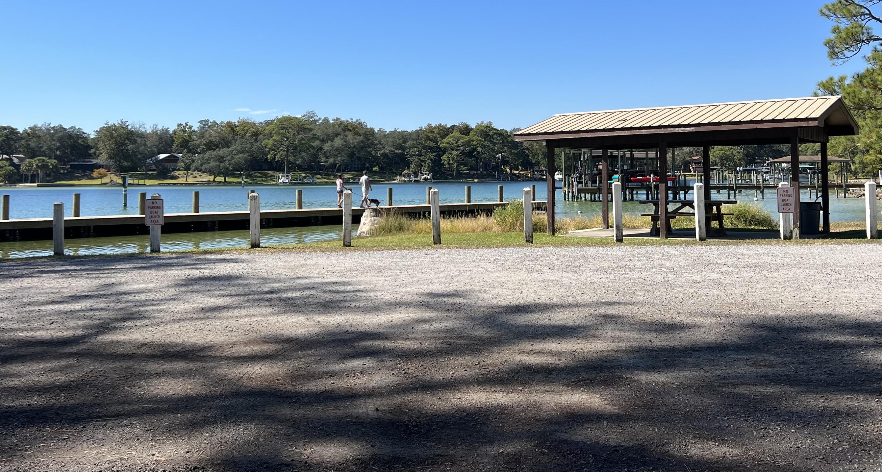 BAY0U POQUITO - Residential