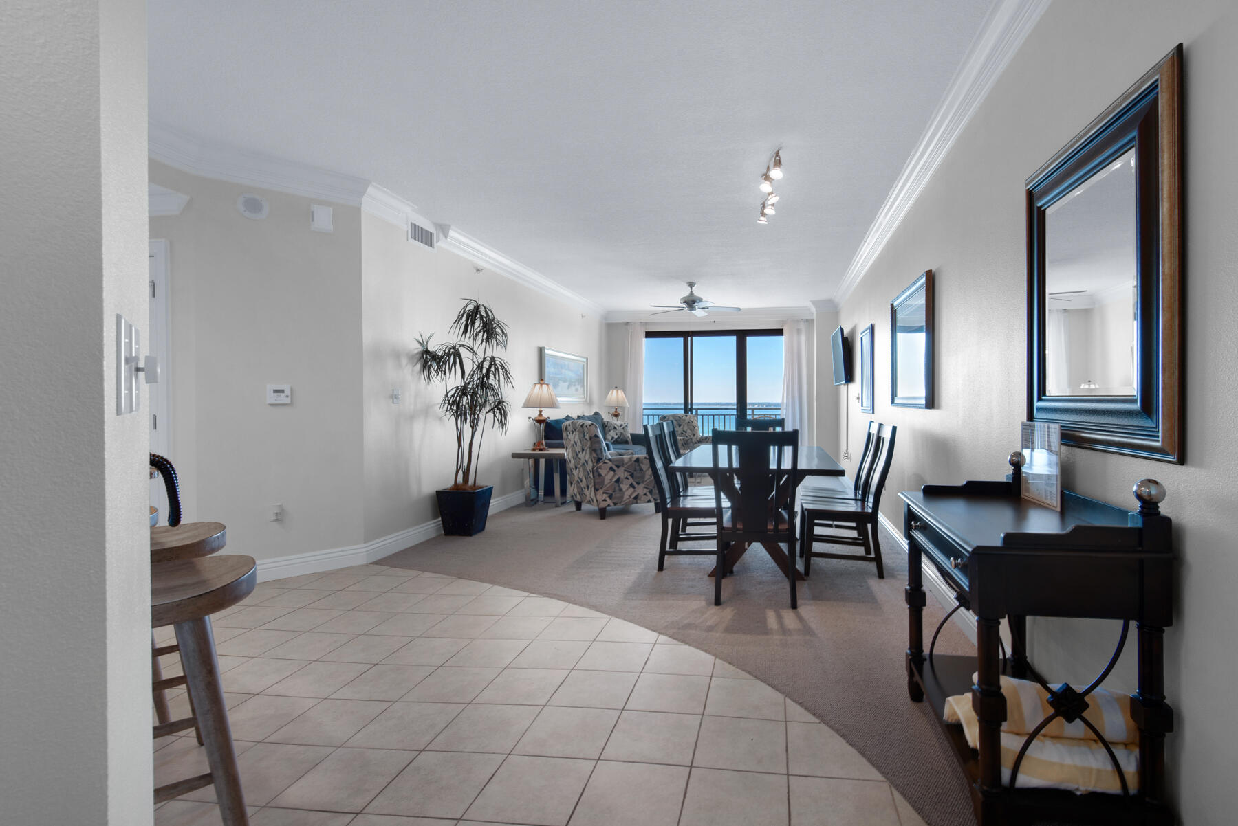 EMERALD GRANDE - Residential